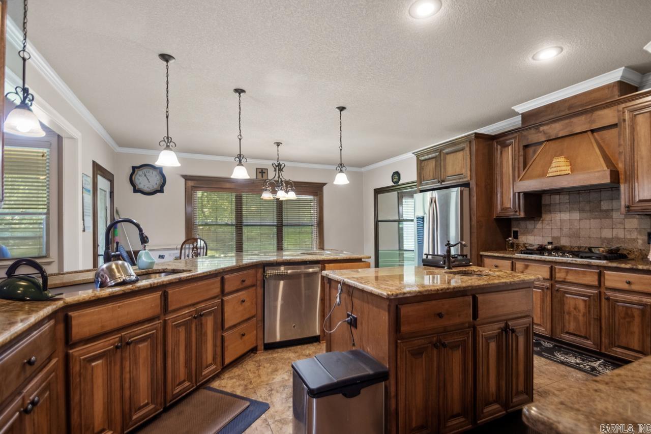 HURRICANE LAKE EST - Residential