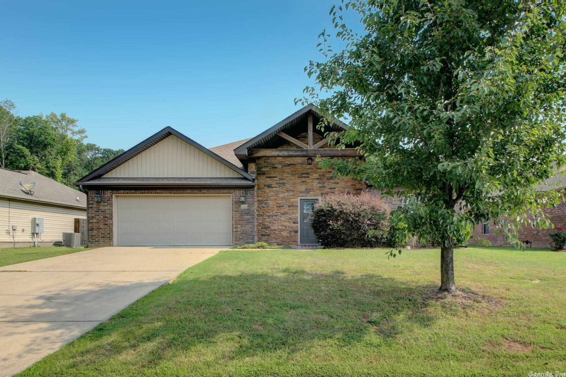 CARMICHAEL ESTATES - Residential