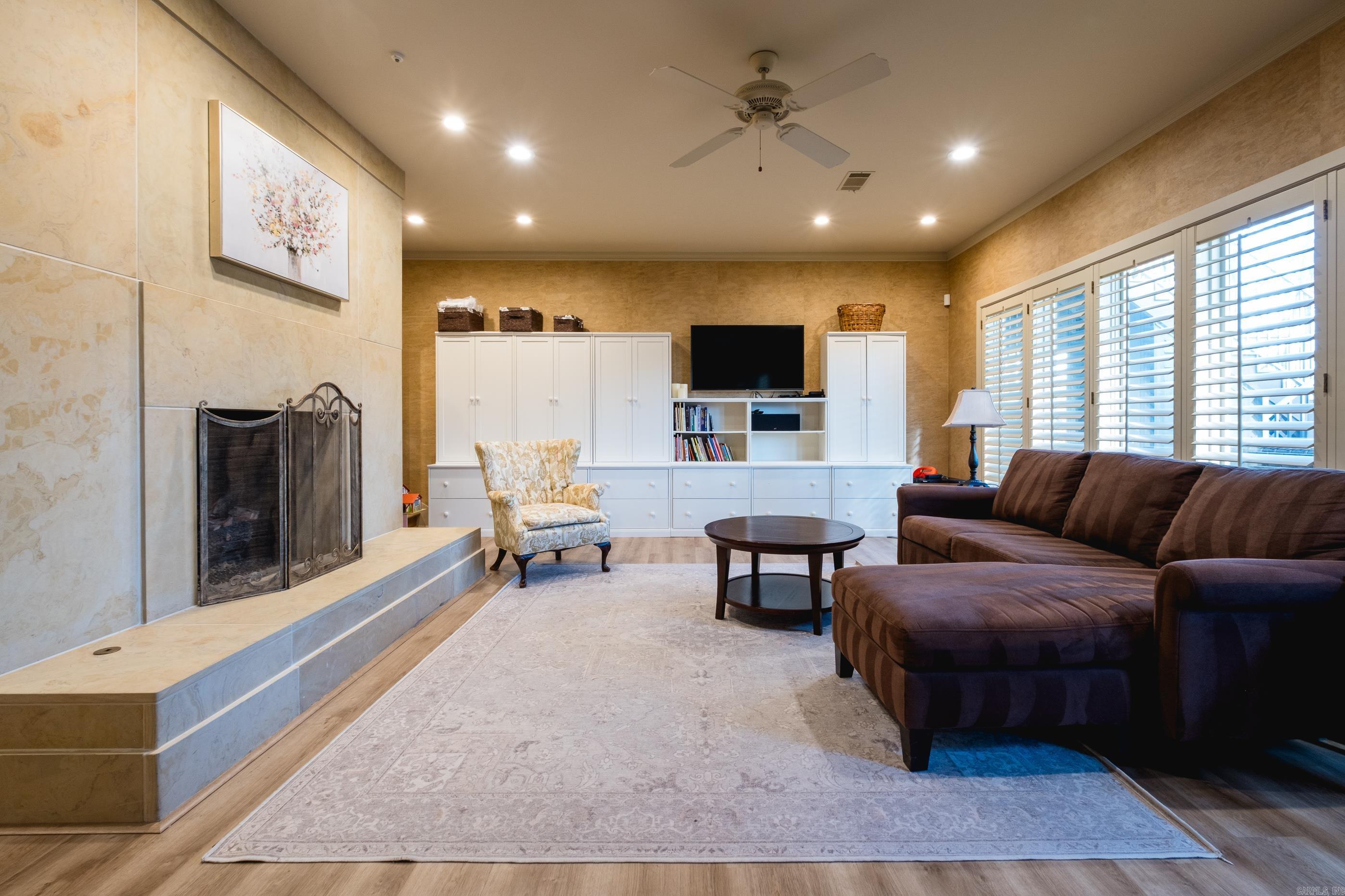 PLEASANT VALLEY - Residential