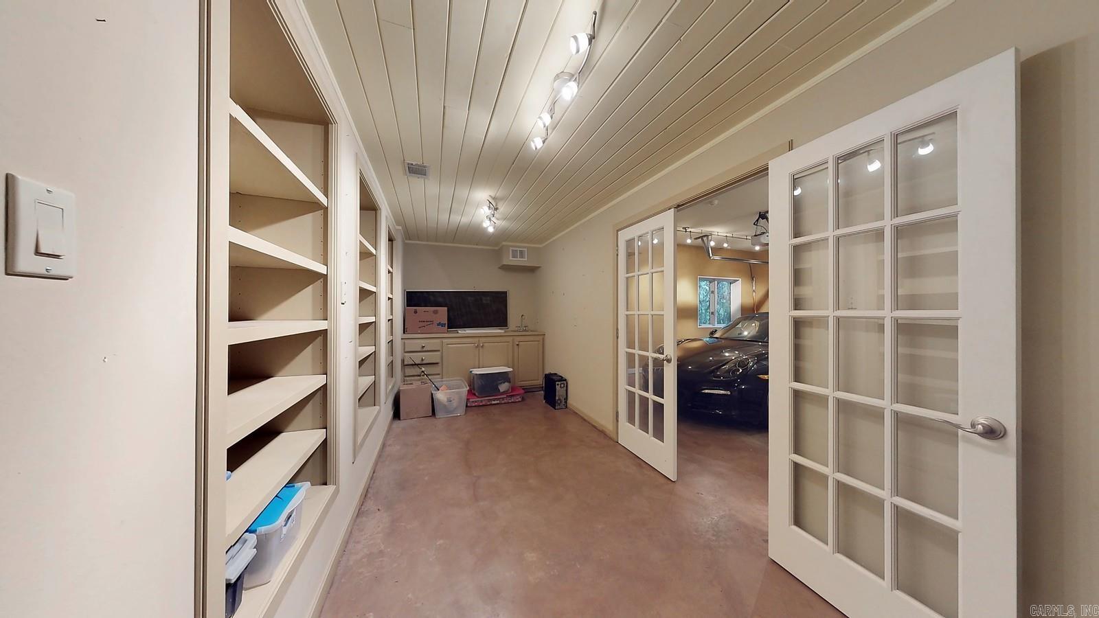 PLEASANT VALLEY - Residential