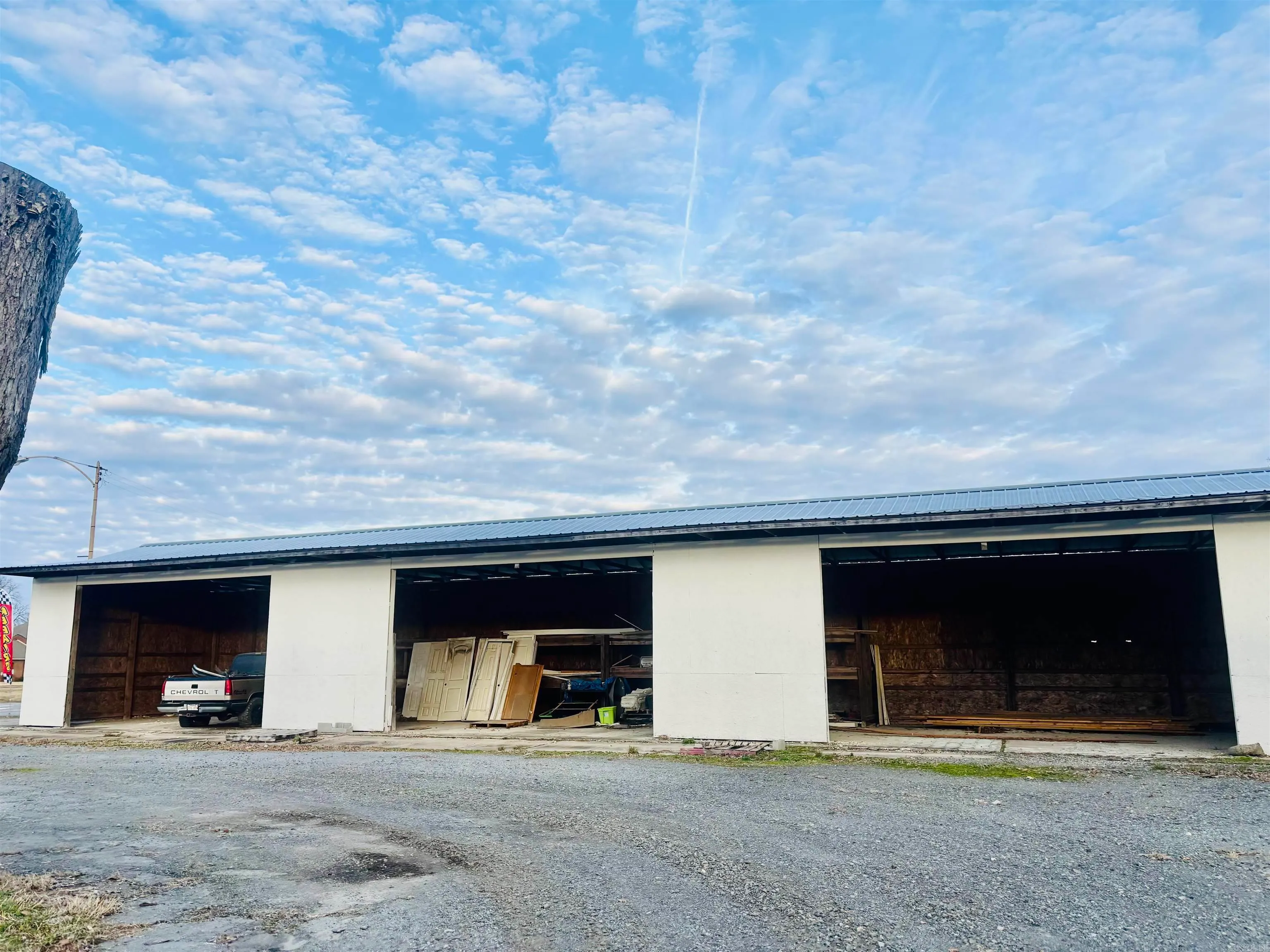 Lonoke, Arkansas 72086, United States, ,Commercial,Pending,23165