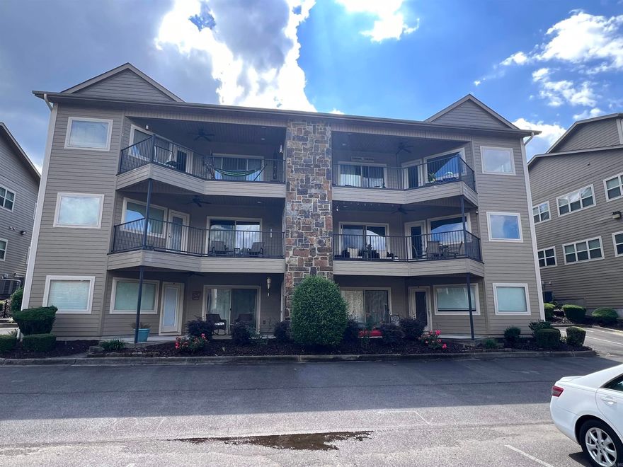 This beautiful 2nd floor condo on Lake Hamilton offers a perfect blend of comfort and elegance. Featuring two spacious bedrooms and two modern bathrooms, the open floor plan invites abundant natural light and fosters a warm, inviting atmosphere. High ceilings add to the sense of openness, enhancing the overall ambiance. Step out onto the balcony to enjoy breathtaking views of the lake, ideal for relaxing with a book or sipping your morning coffee. With its stunning location and thoughtful design, this condo is a true retreat for those seeking lakeside living.