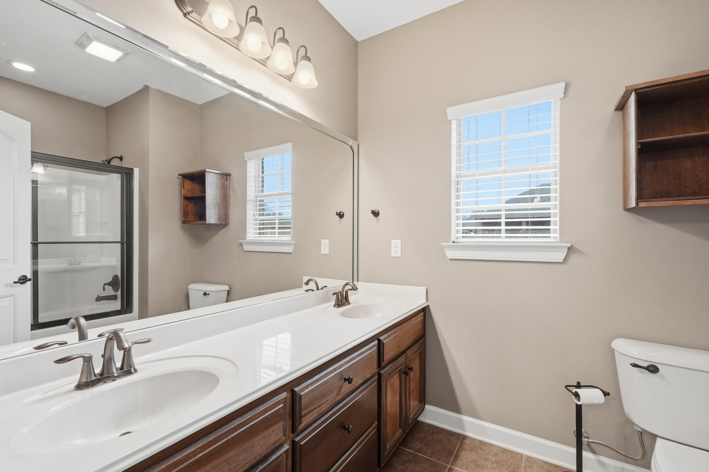 OAK TREE SUB - Residential