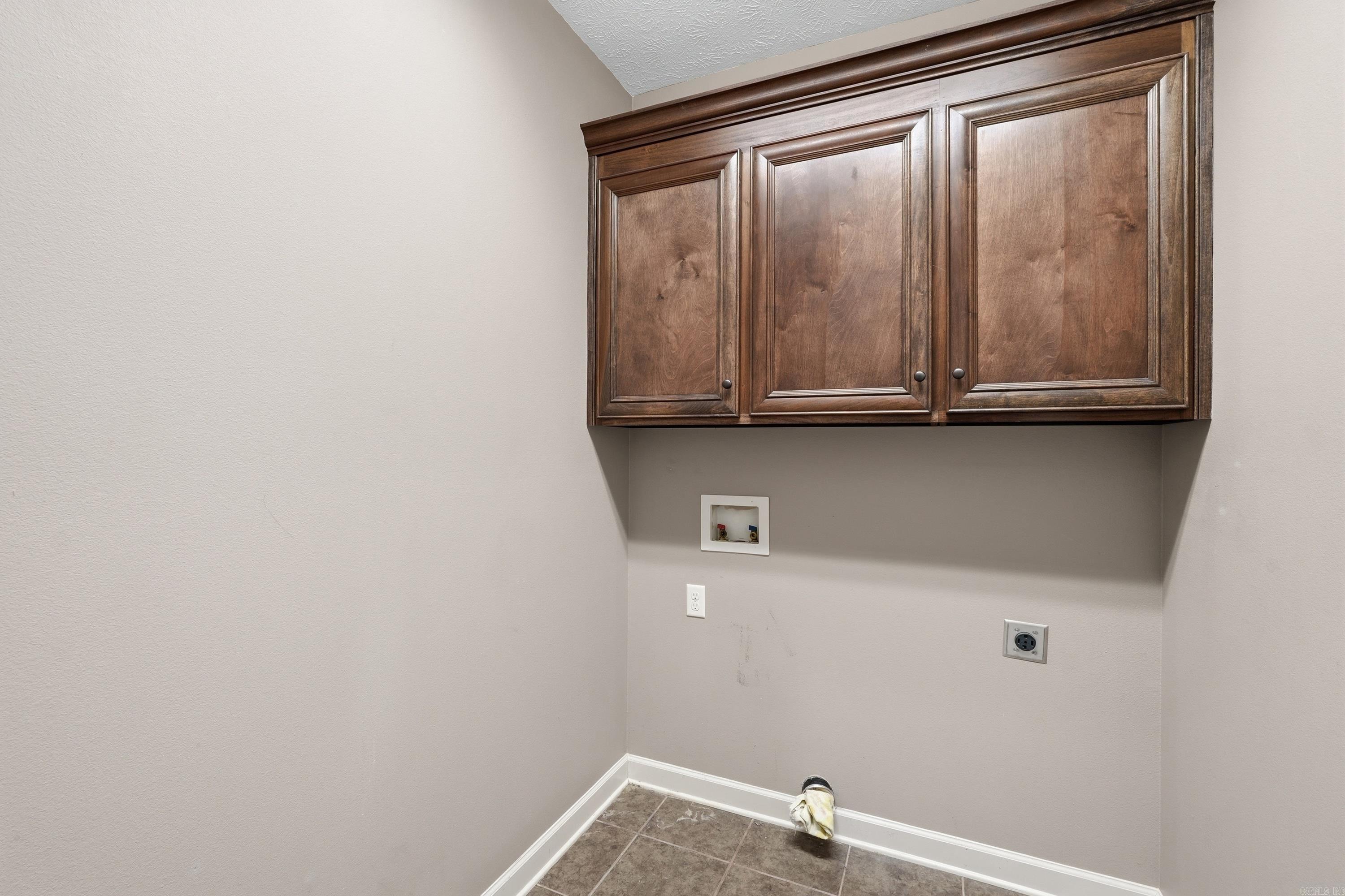 OAK TREE SUB - Residential