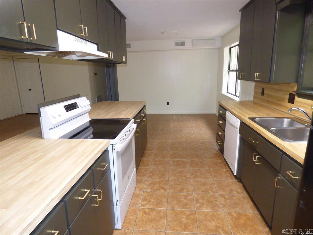 SOUTHERN HILLS - Residential