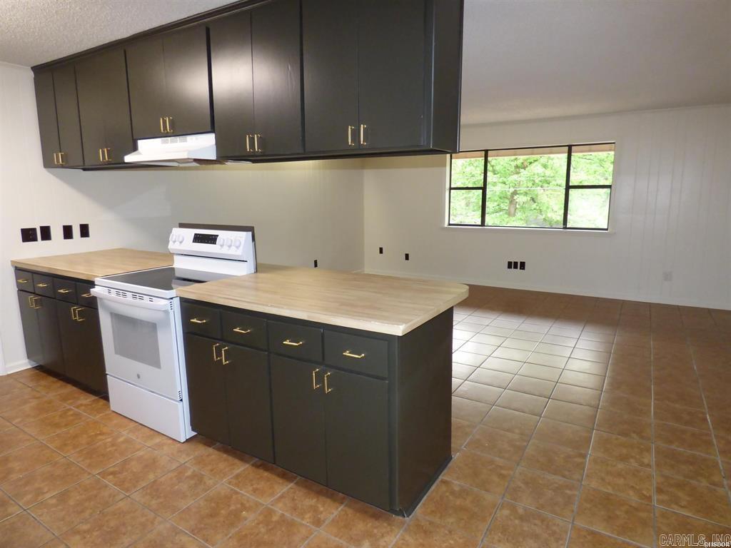 SOUTHERN HILLS - Residential