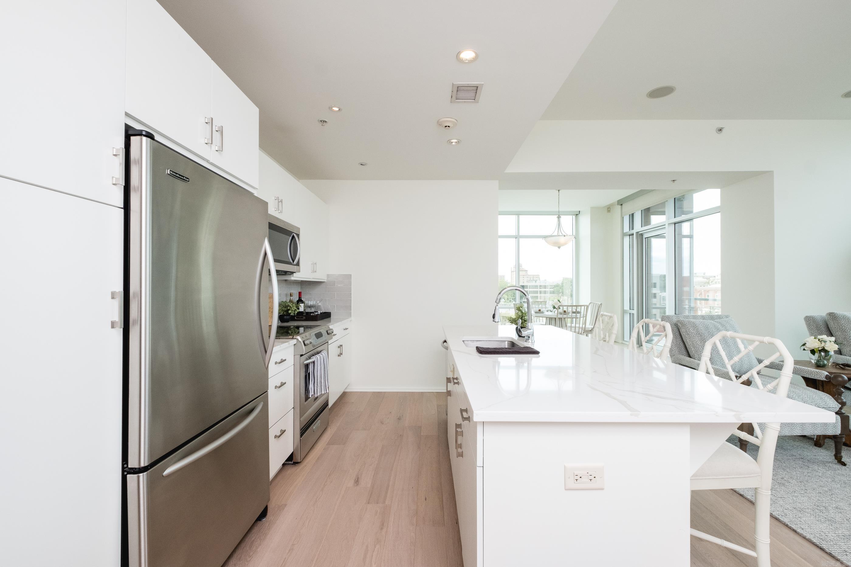 300 THIRD HPR - Residential