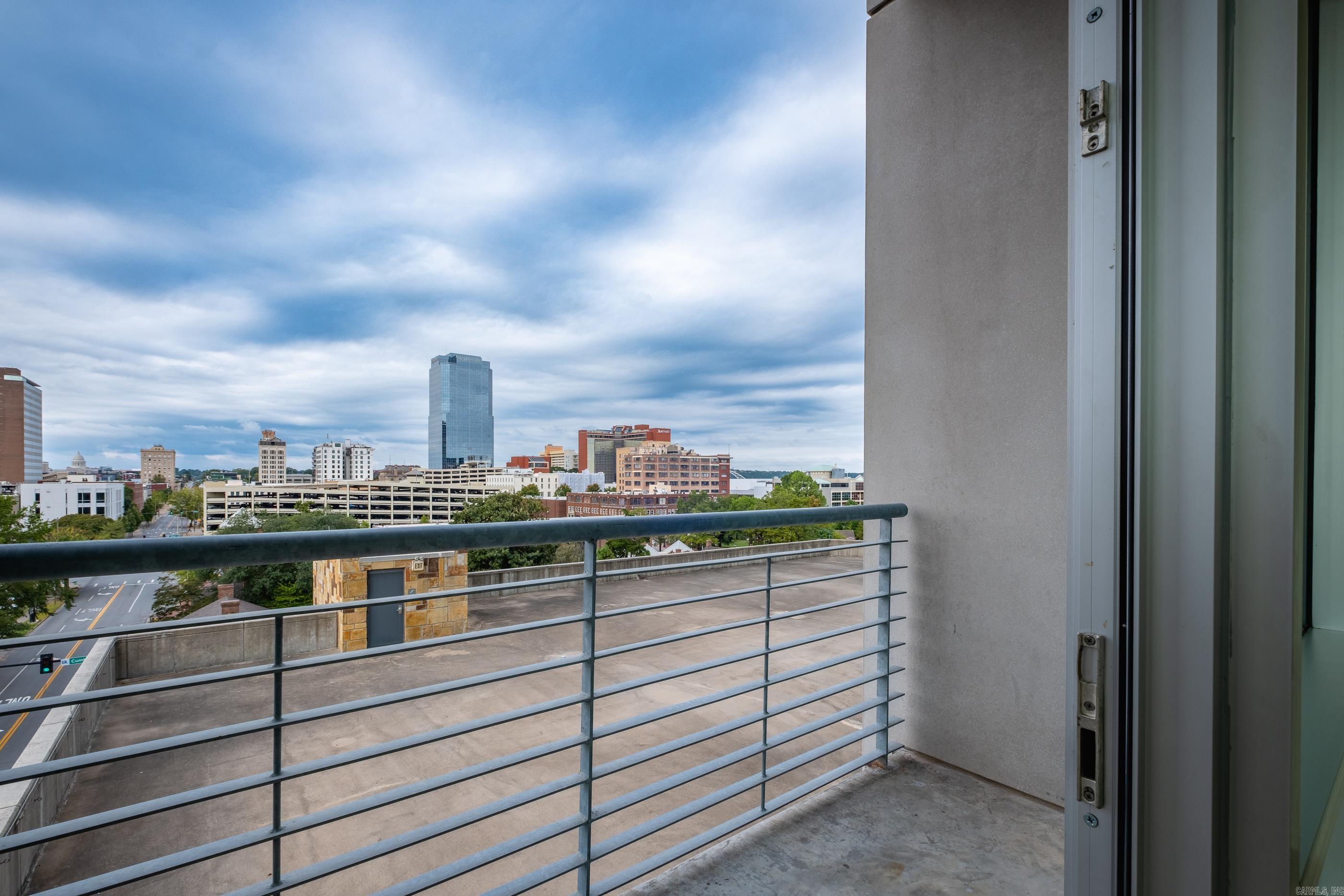 300 THIRD HPR - Residential