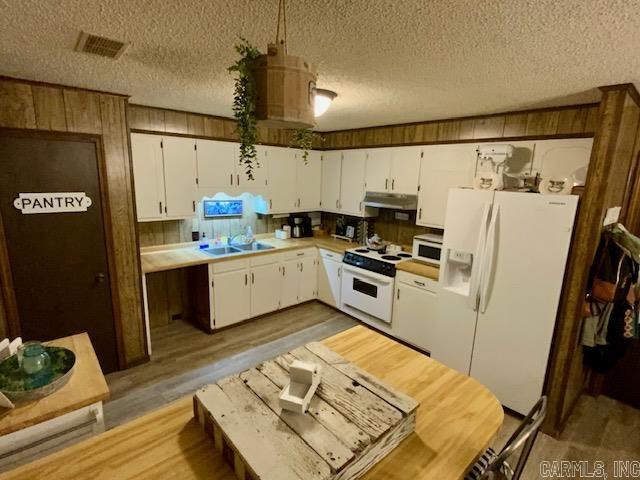 MEADOWWOOD - Residential