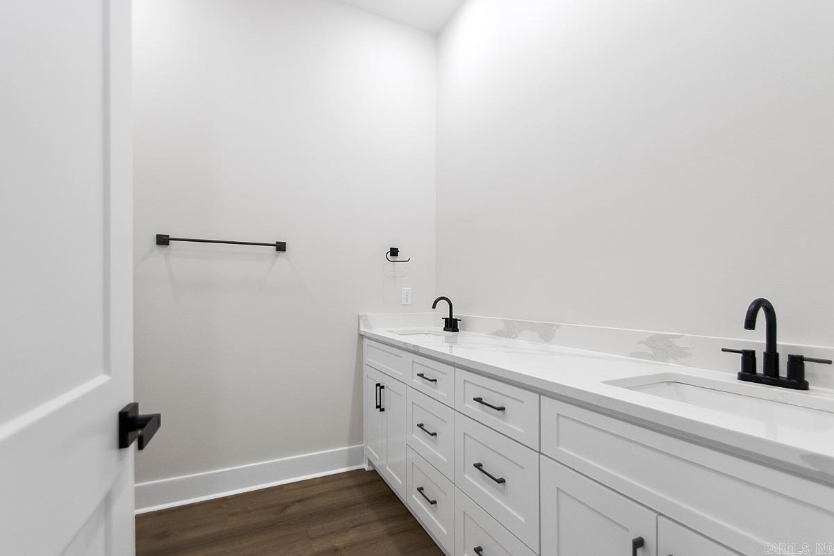 MILLERS GLENN - Residential