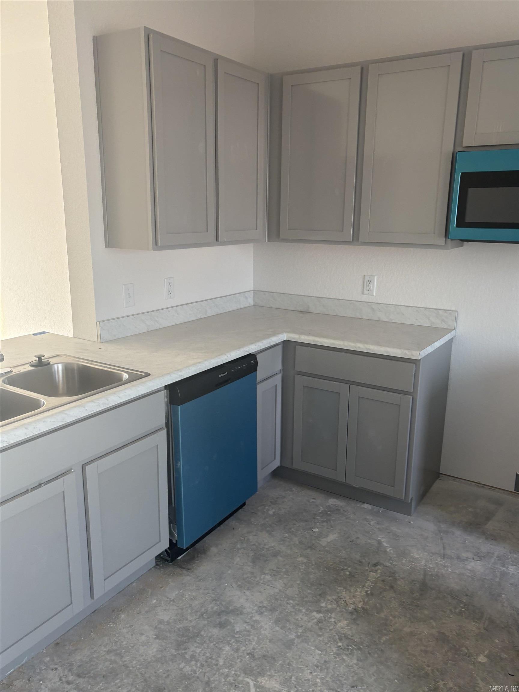 HILL FARM - Residential