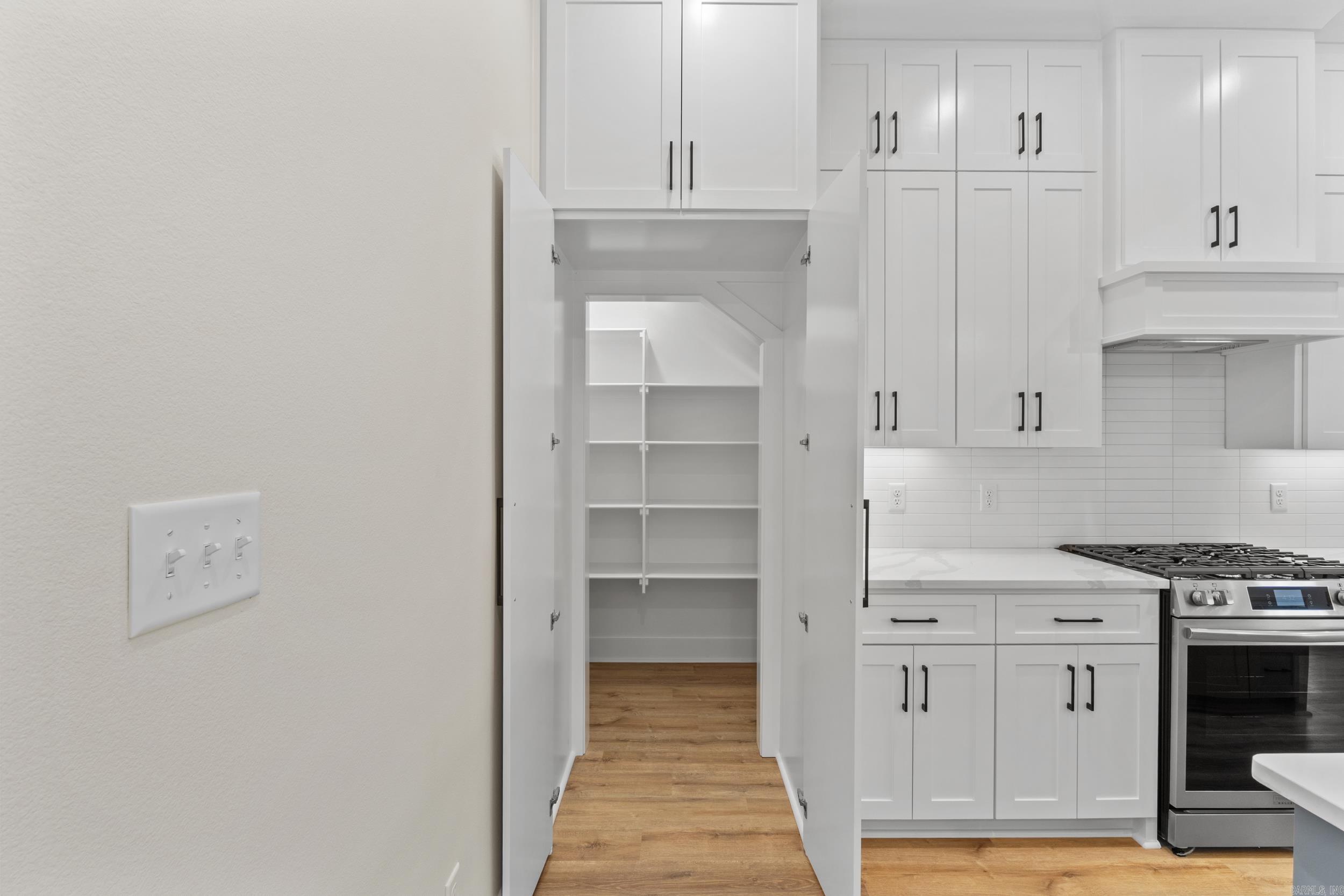 COUNTRY CLUB OF AR THE PH XXIV-C - Residential