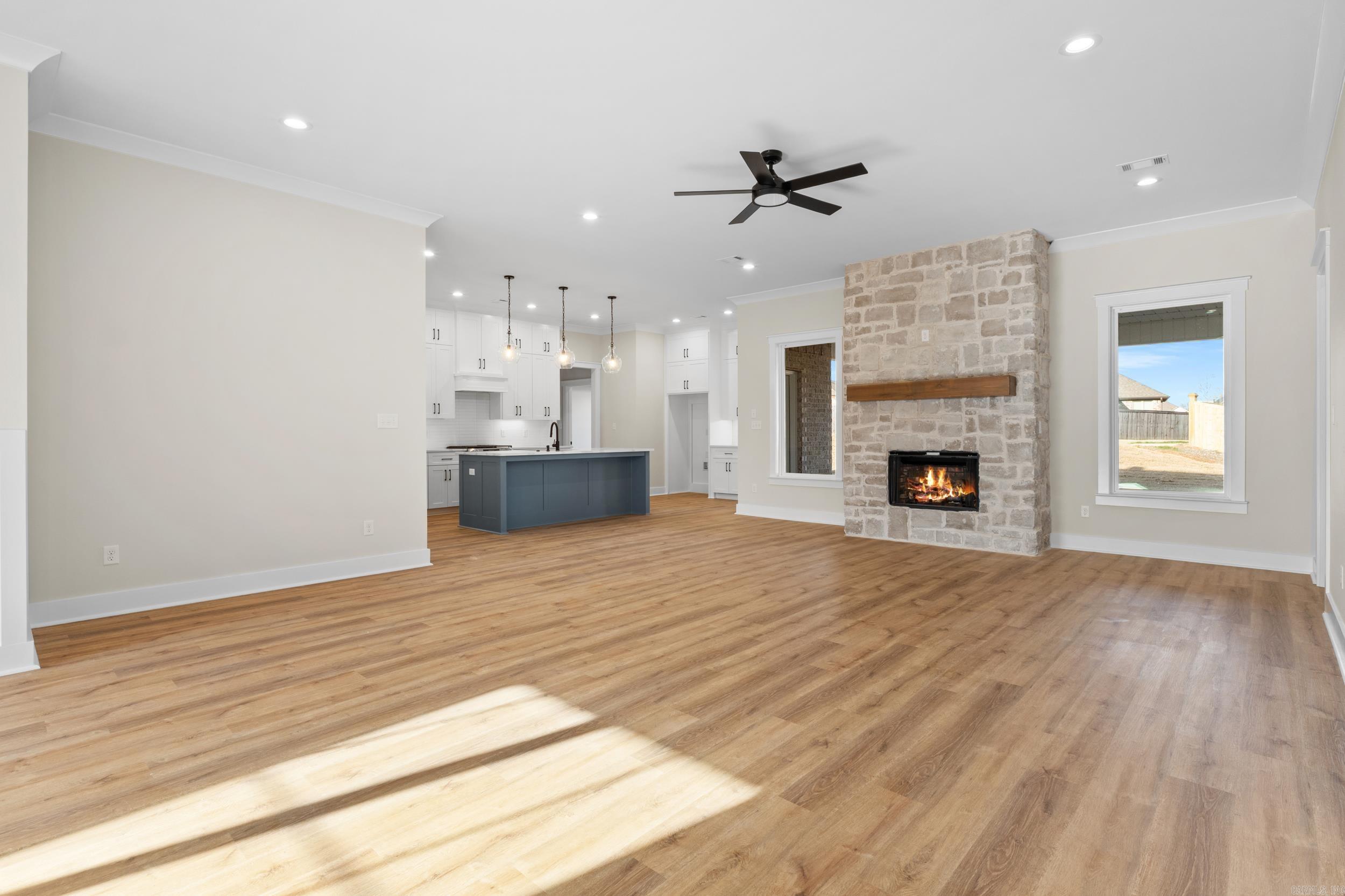 COUNTRY CLUB OF AR THE PH XXIV-C - Residential