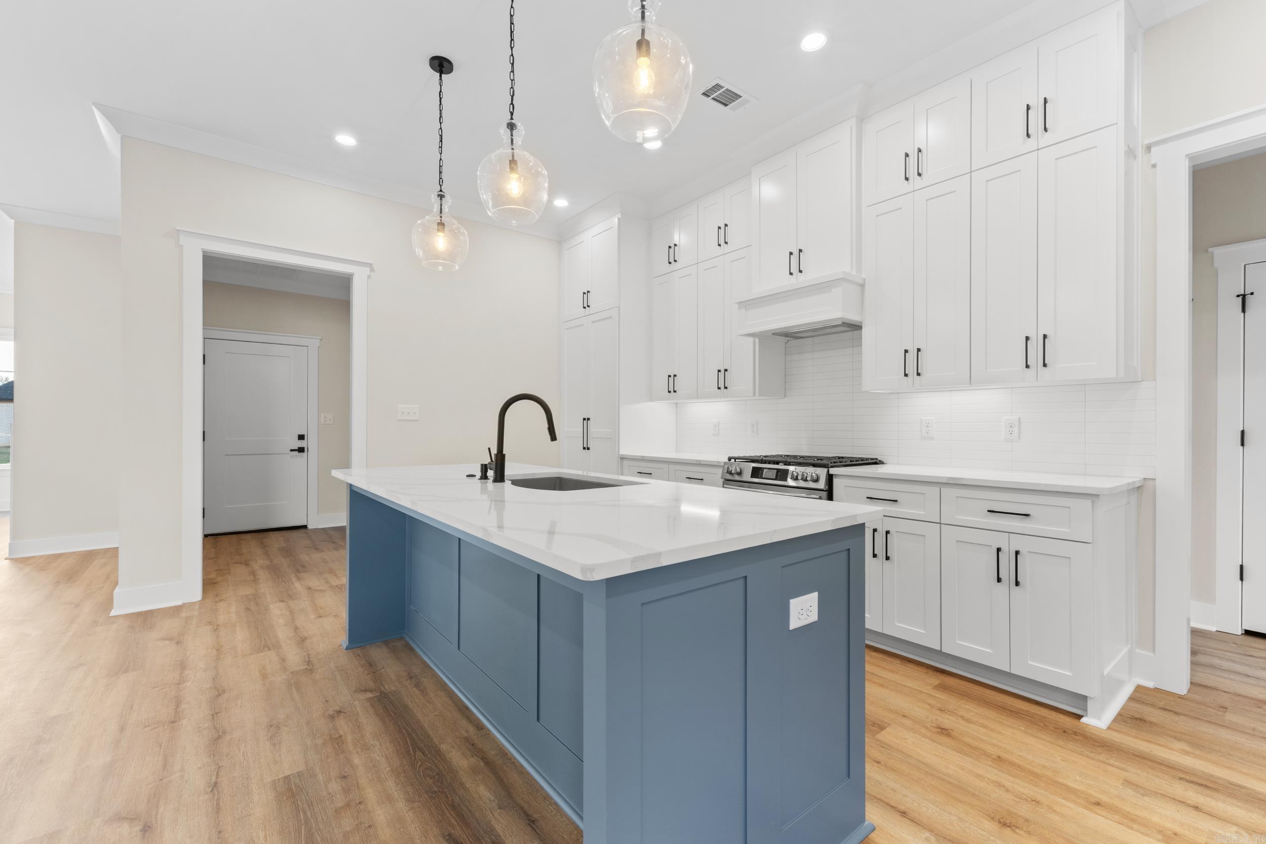 COUNTRY CLUB OF AR THE PH XXIV-C - Residential