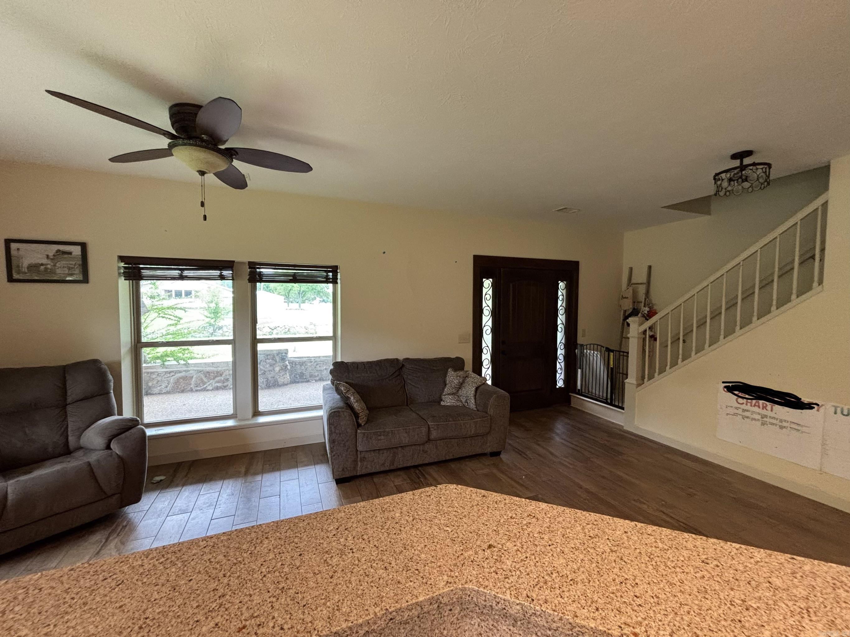 MYERS WESTERN - Residential