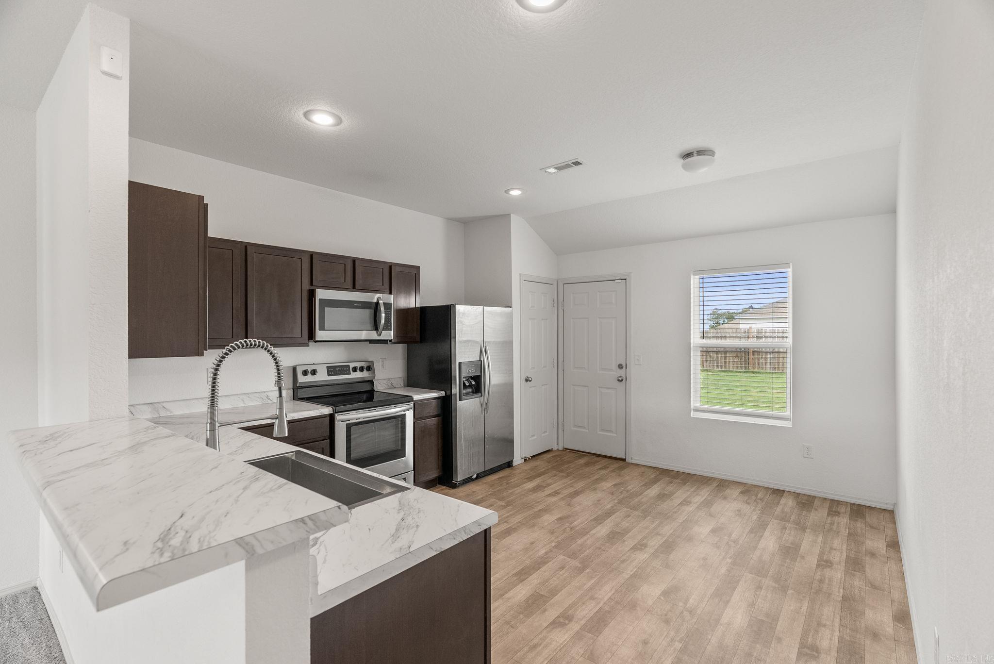White Oak Village - Residential Lease