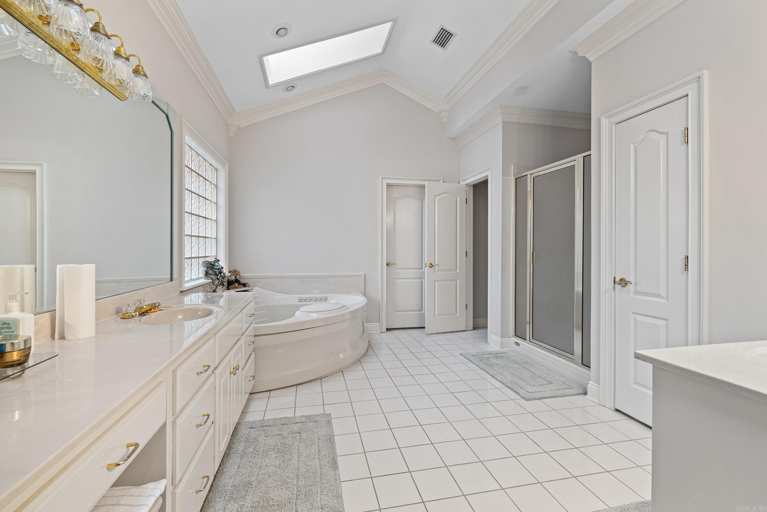 CLUB COVE - Residential