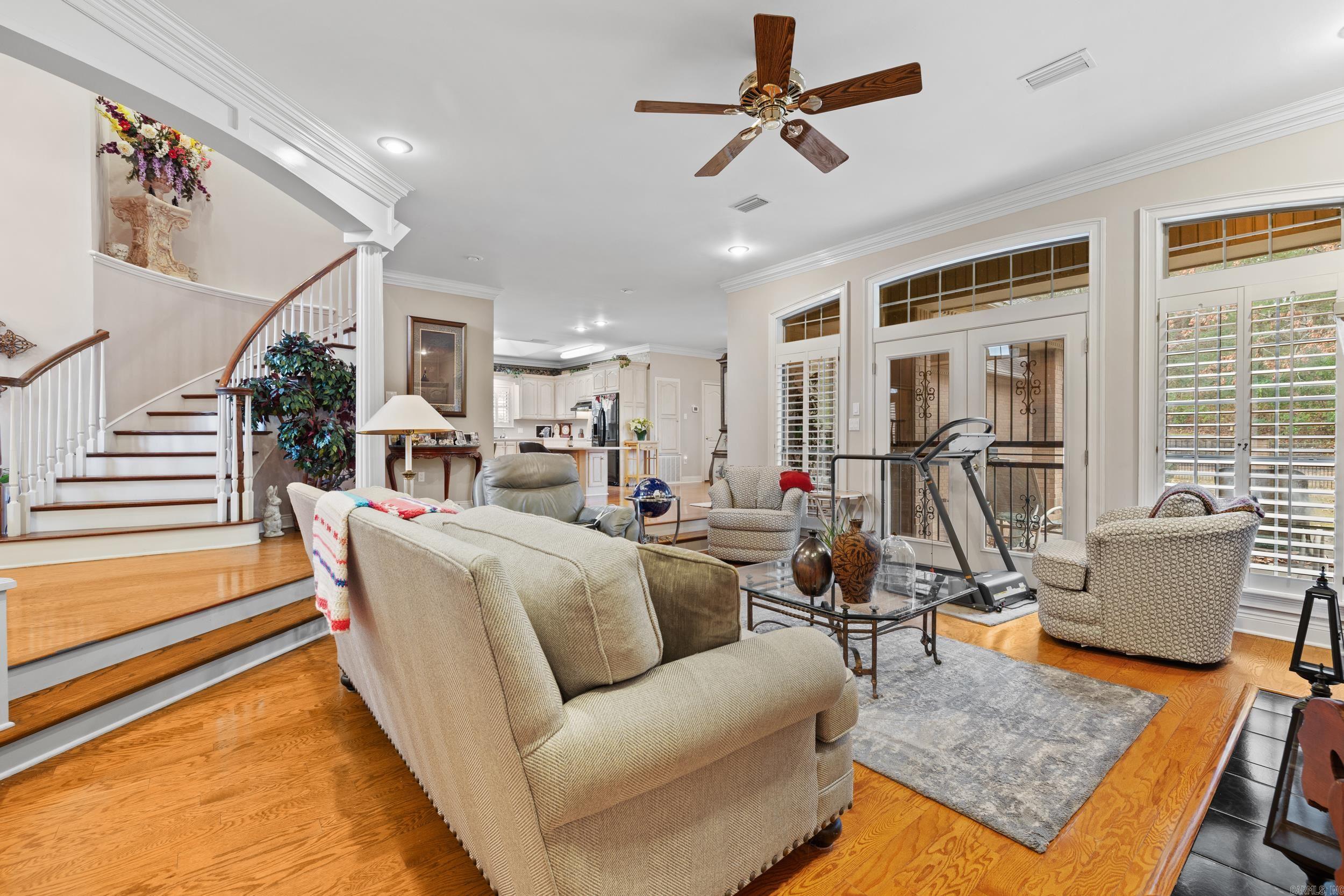 CLUB COVE - Residential