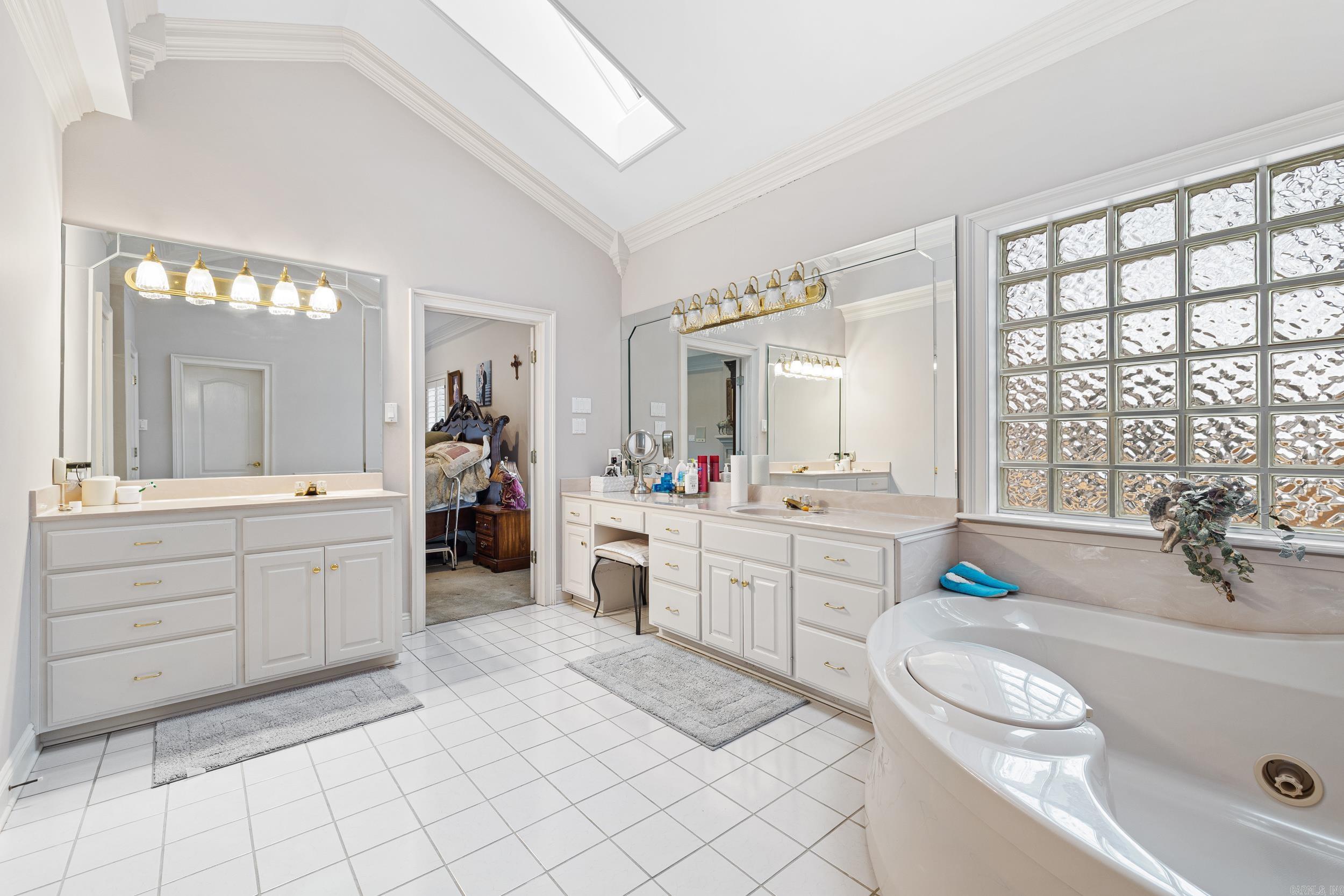 CLUB COVE - Residential