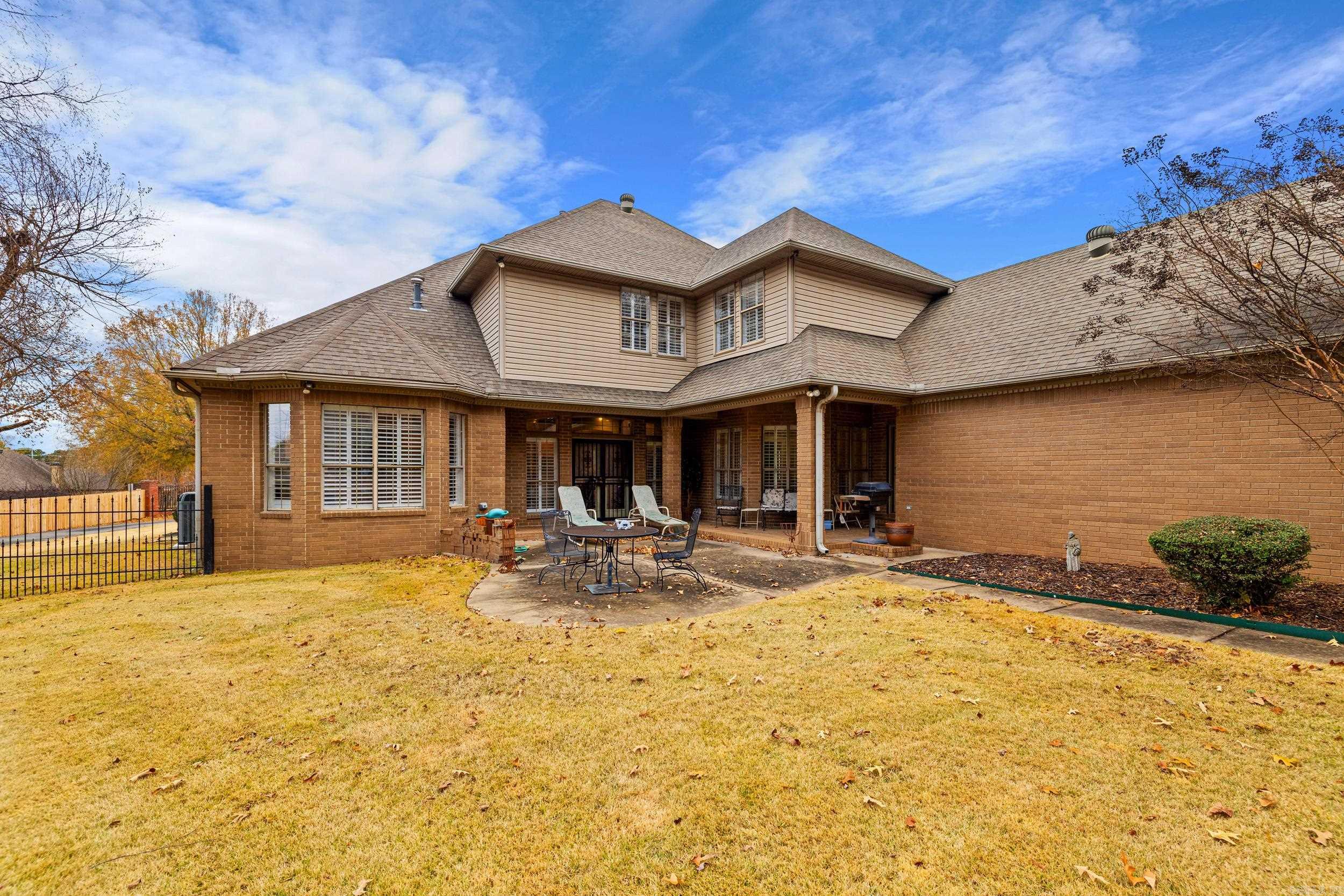 CLUB COVE - Residential