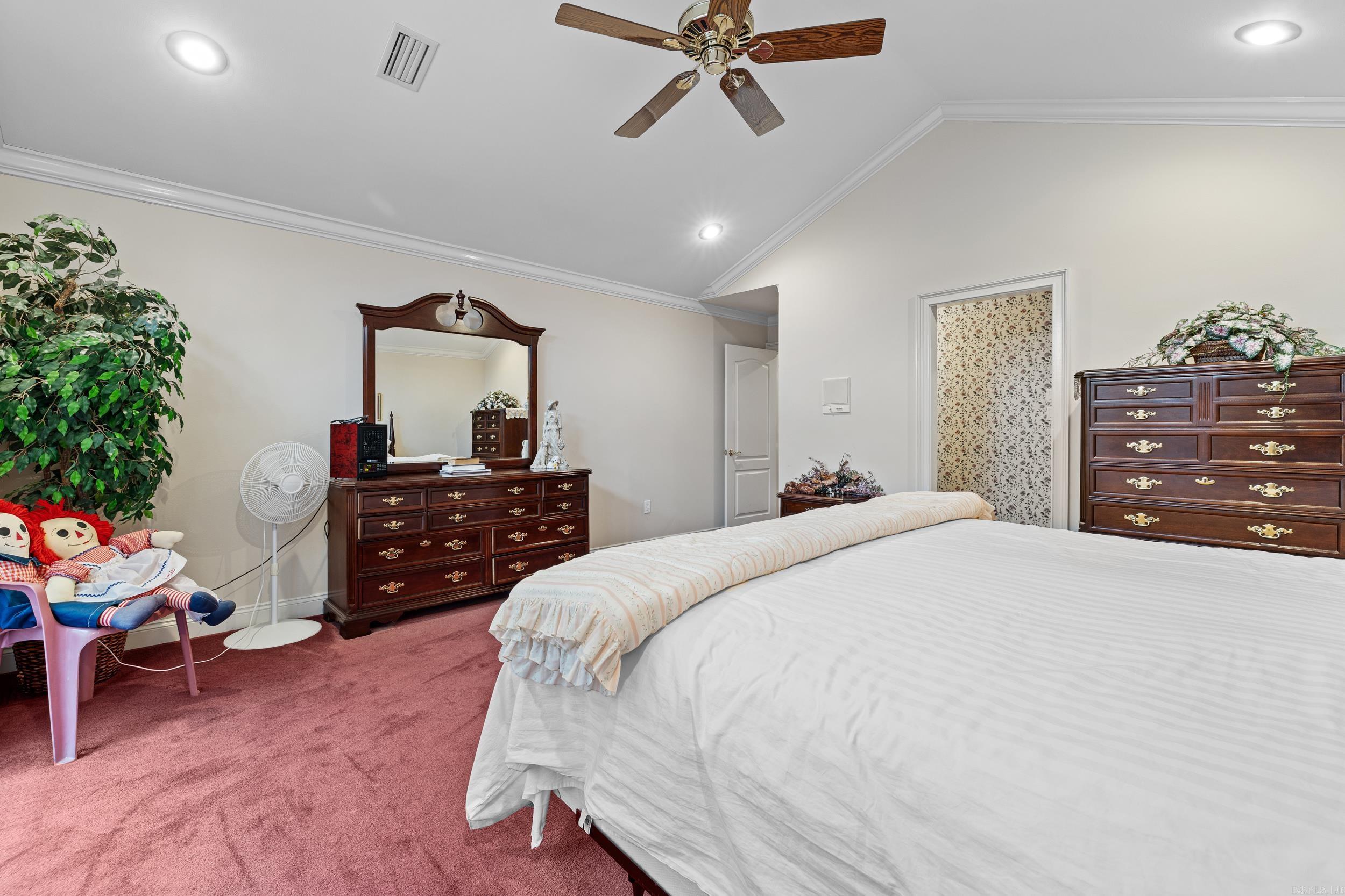 CLUB COVE - Residential