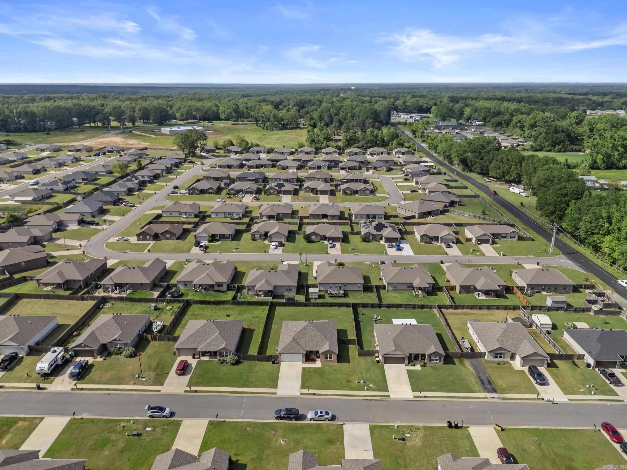 OAKLAND GROVE ESTATES - Residential