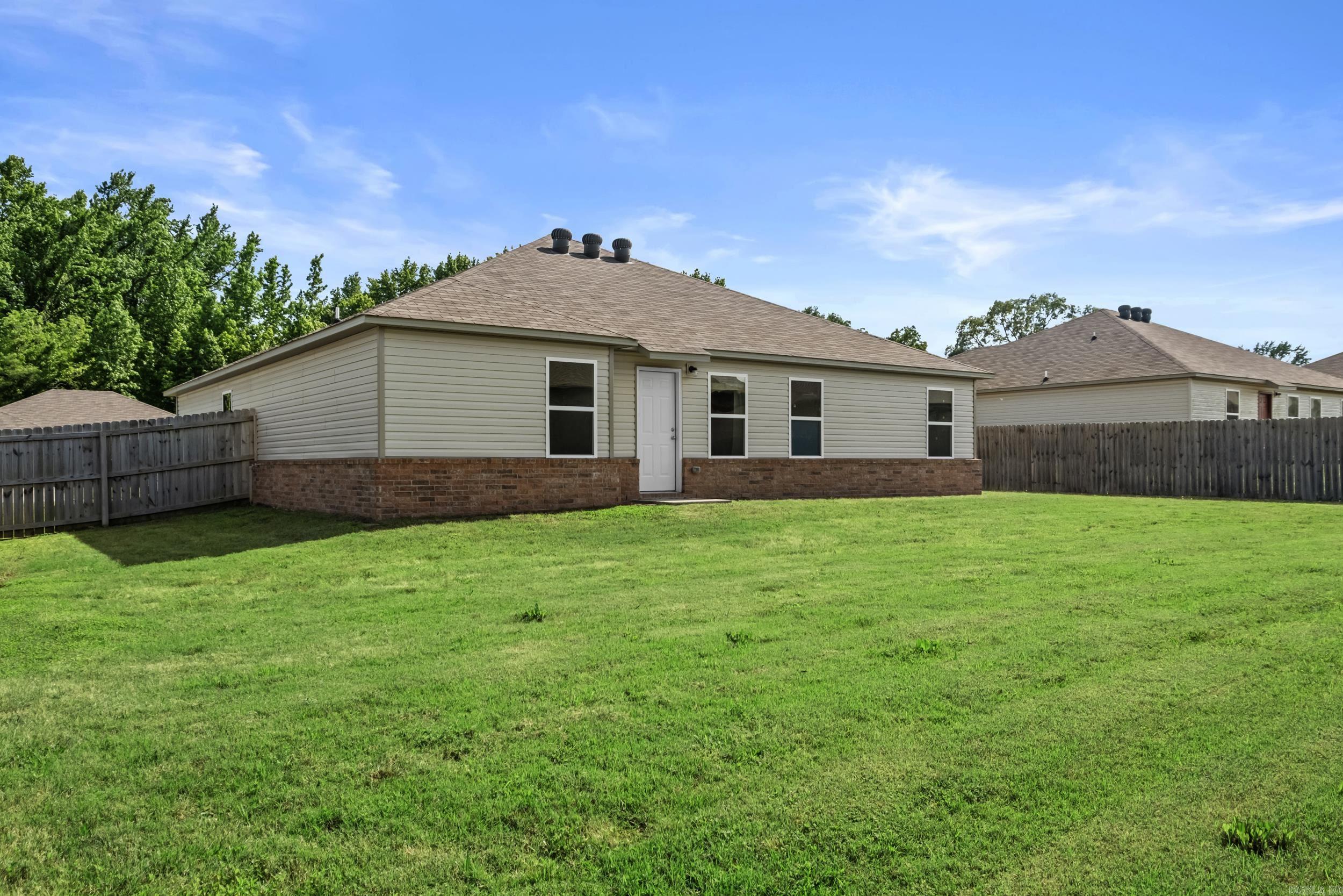 OAKLAND GROVE ESTATES - Residential