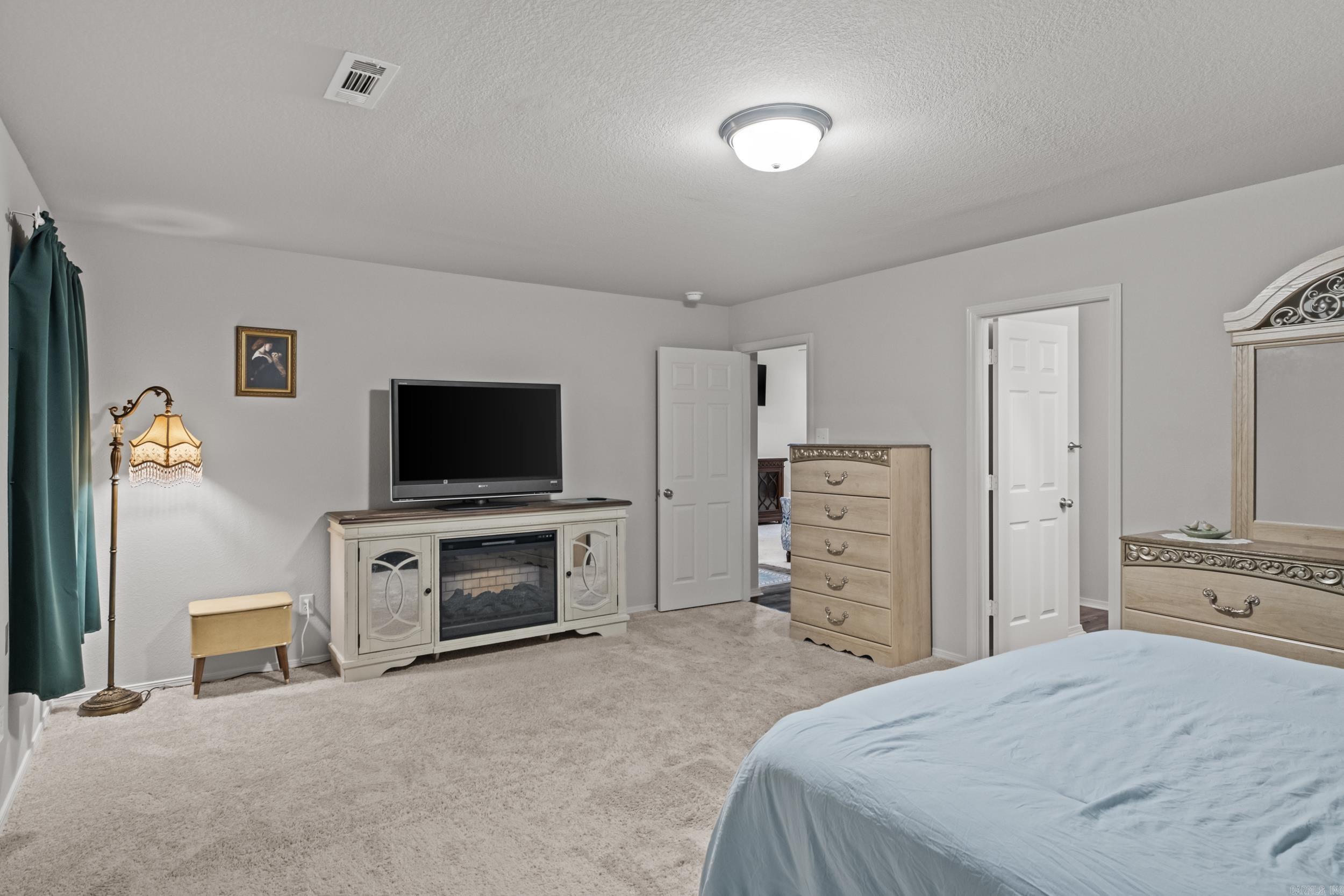 OAKLAND GROVE ESTATES - Residential