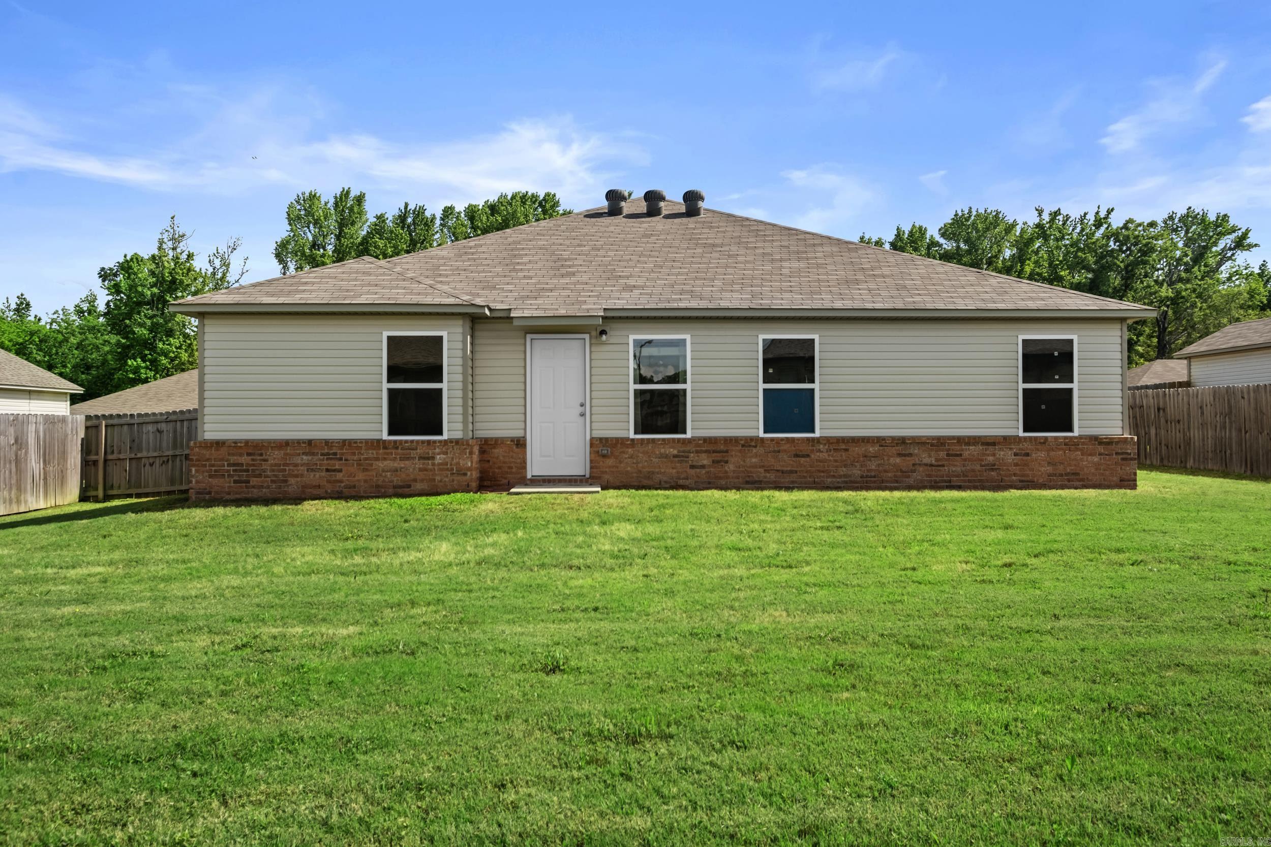 OAKLAND GROVE ESTATES - Residential