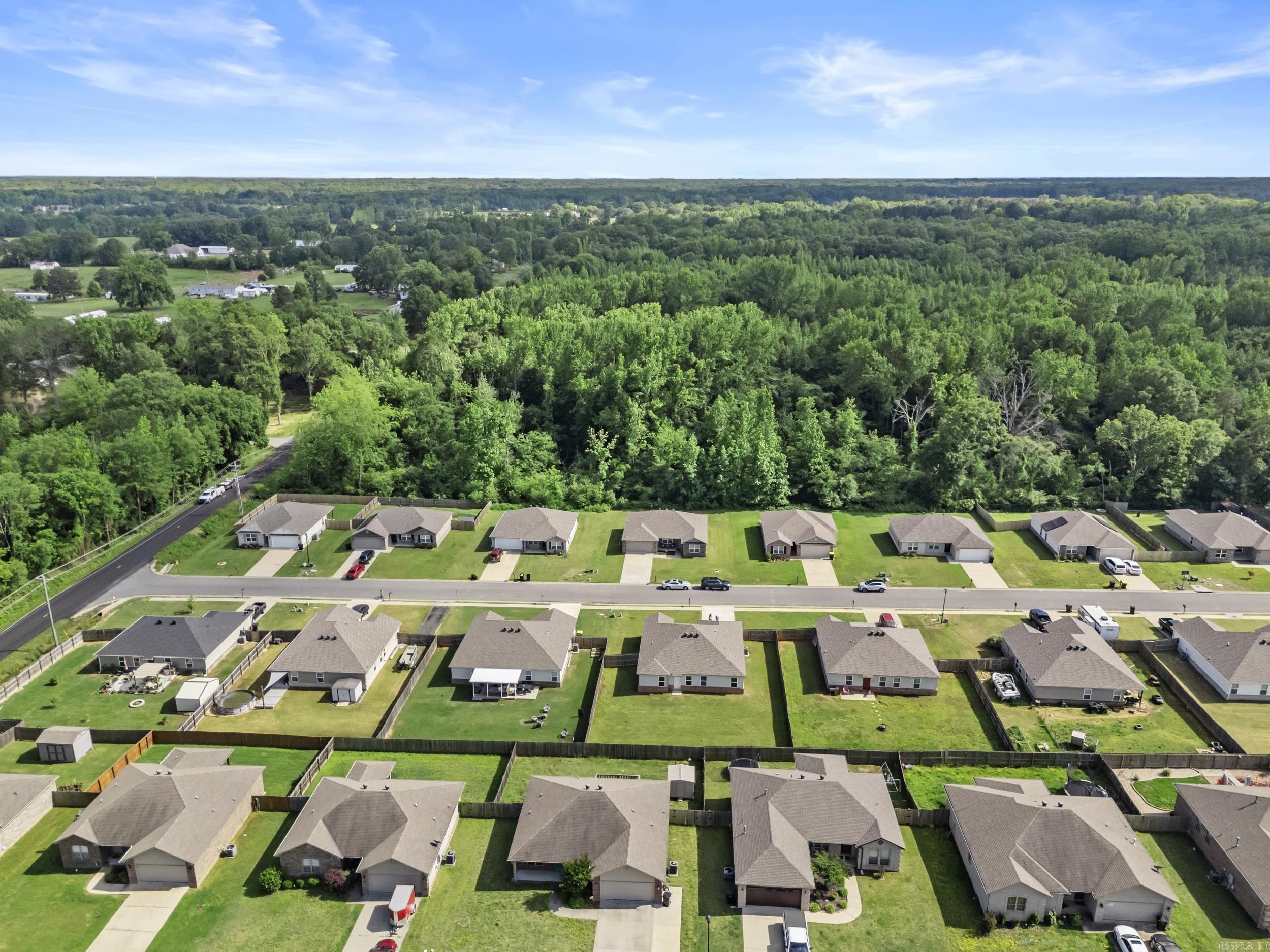 OAKLAND GROVE ESTATES - Residential