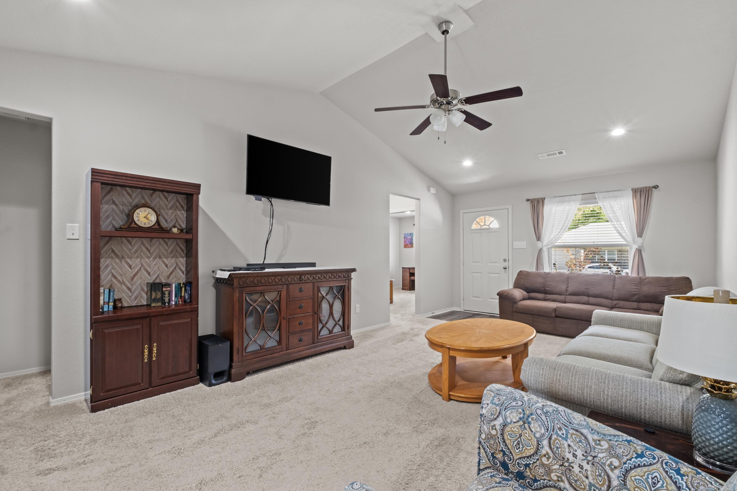 OAKLAND GROVE ESTATES - Residential