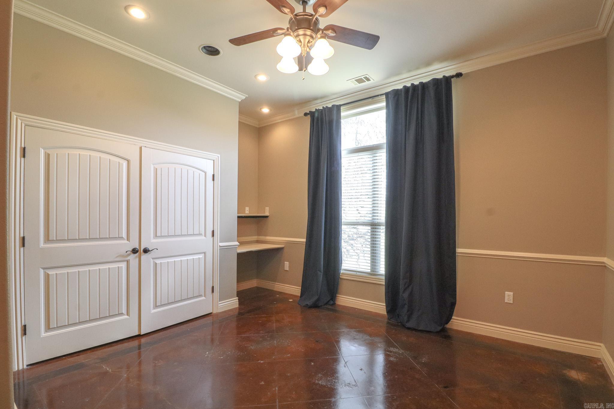 BARRINGTON PARK - Residential