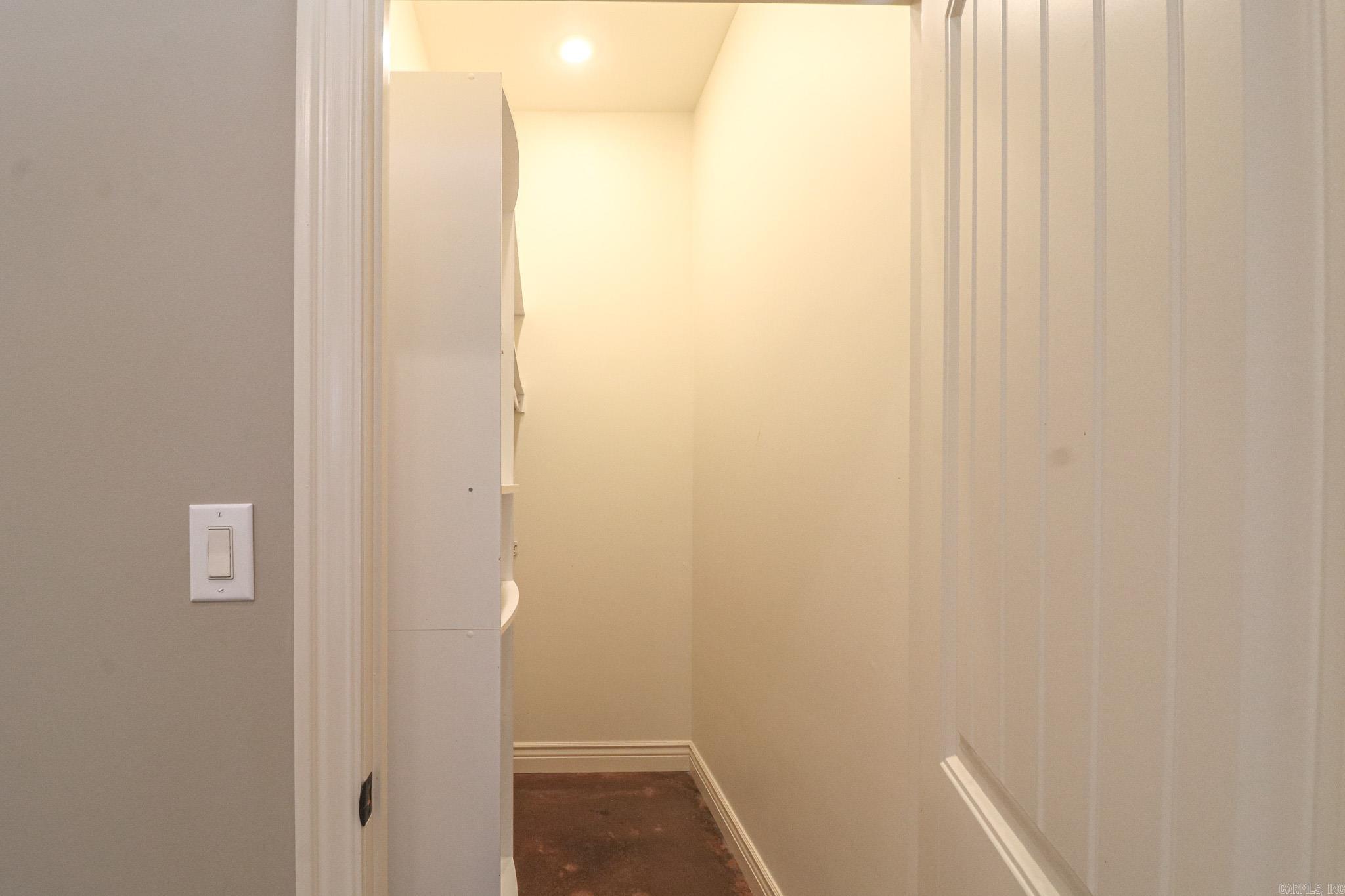 BARRINGTON PARK - Residential