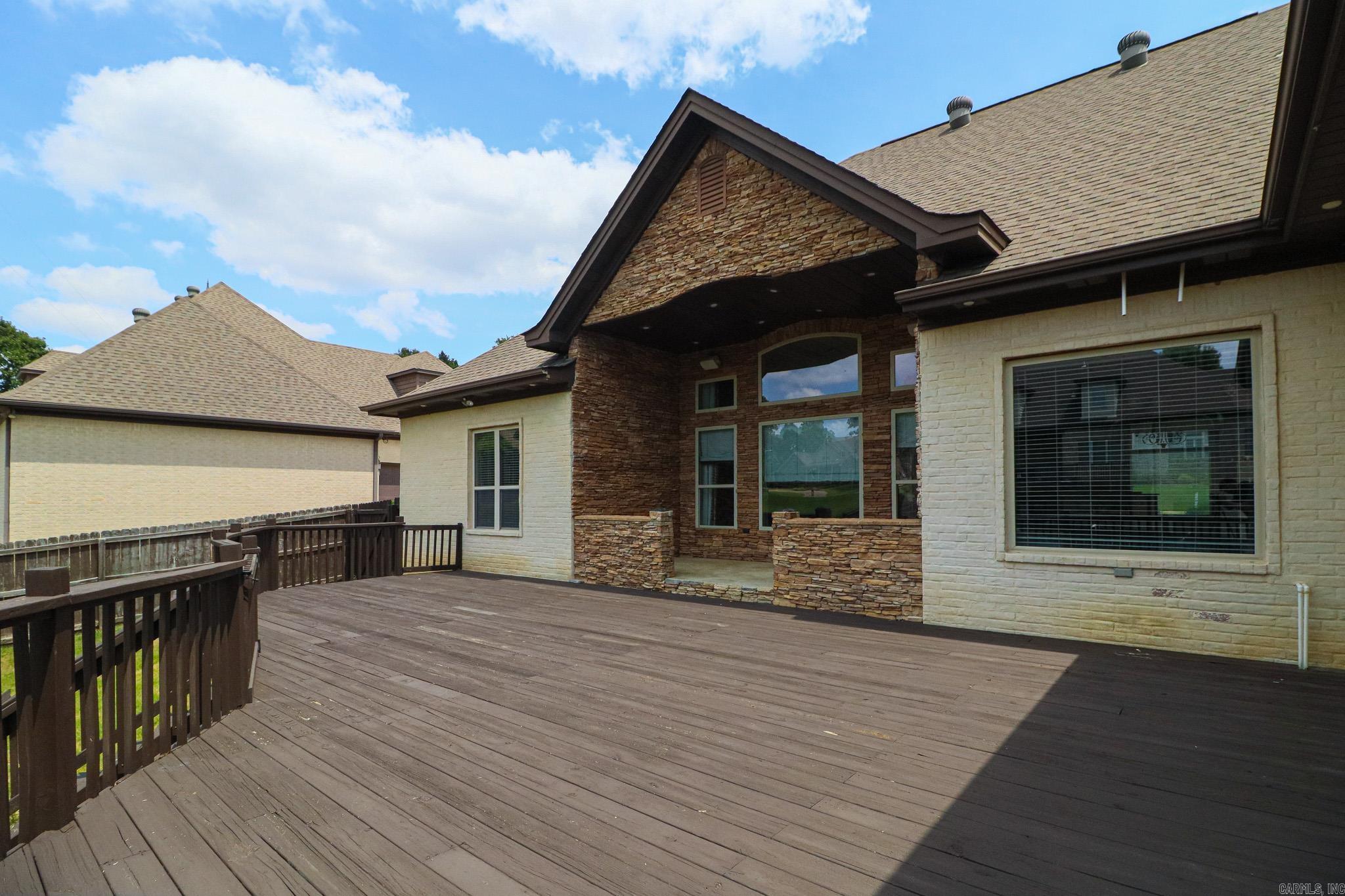 BARRINGTON PARK - Residential