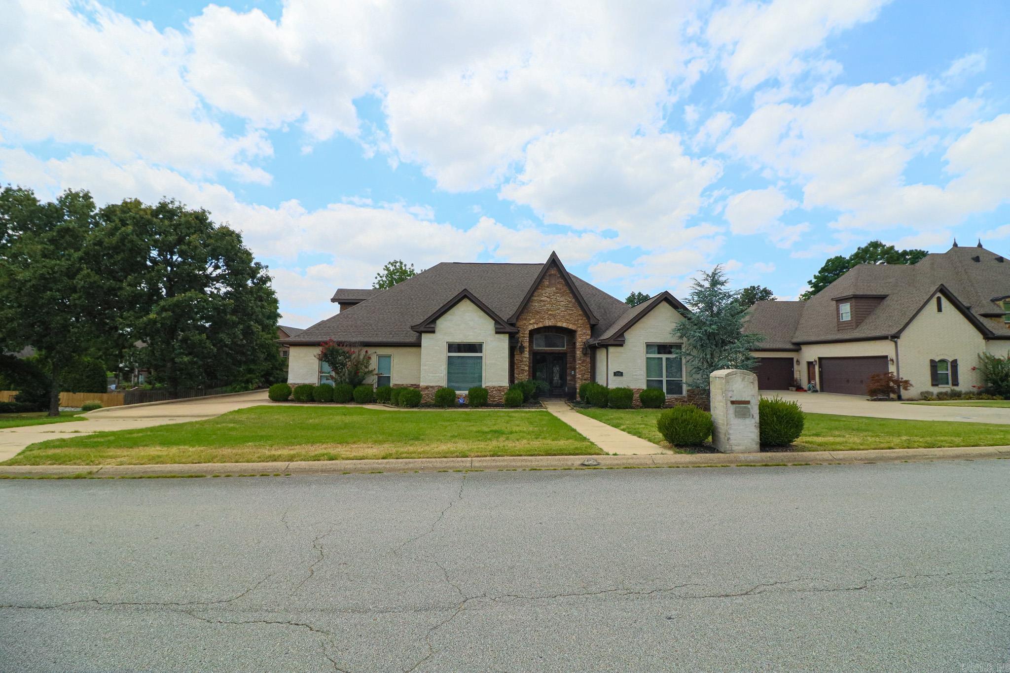 BARRINGTON PARK - Residential