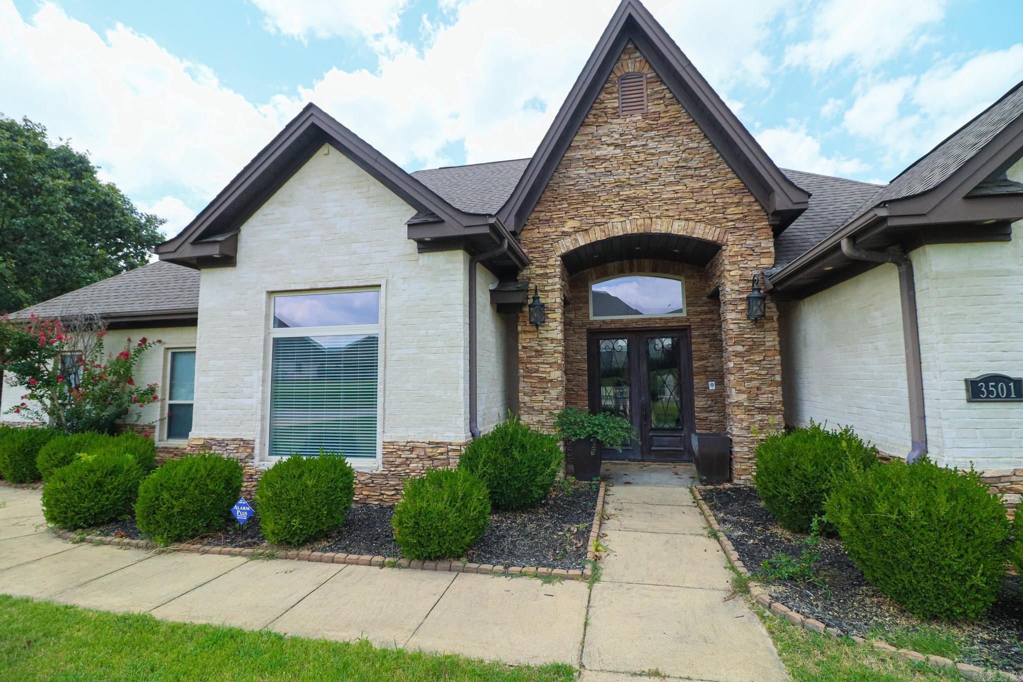 BARRINGTON PARK - Residential