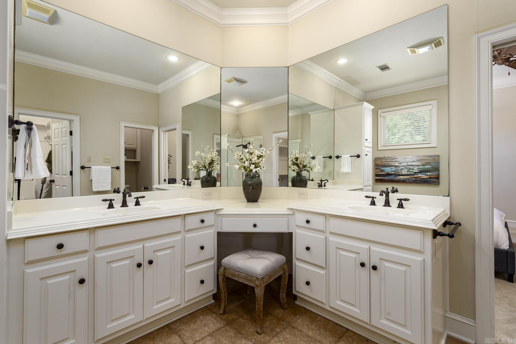 CHENAL VALLEY THE OAKS - Residential