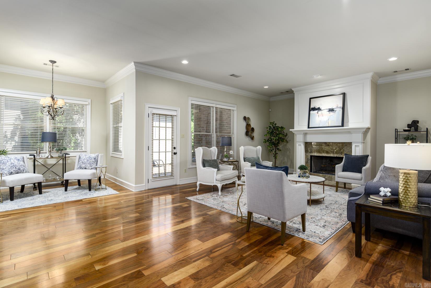 CHENAL VALLEY THE OAKS - Residential