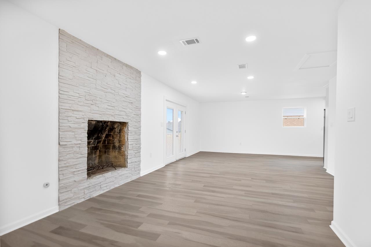 WALNUT VALLEY - Residential