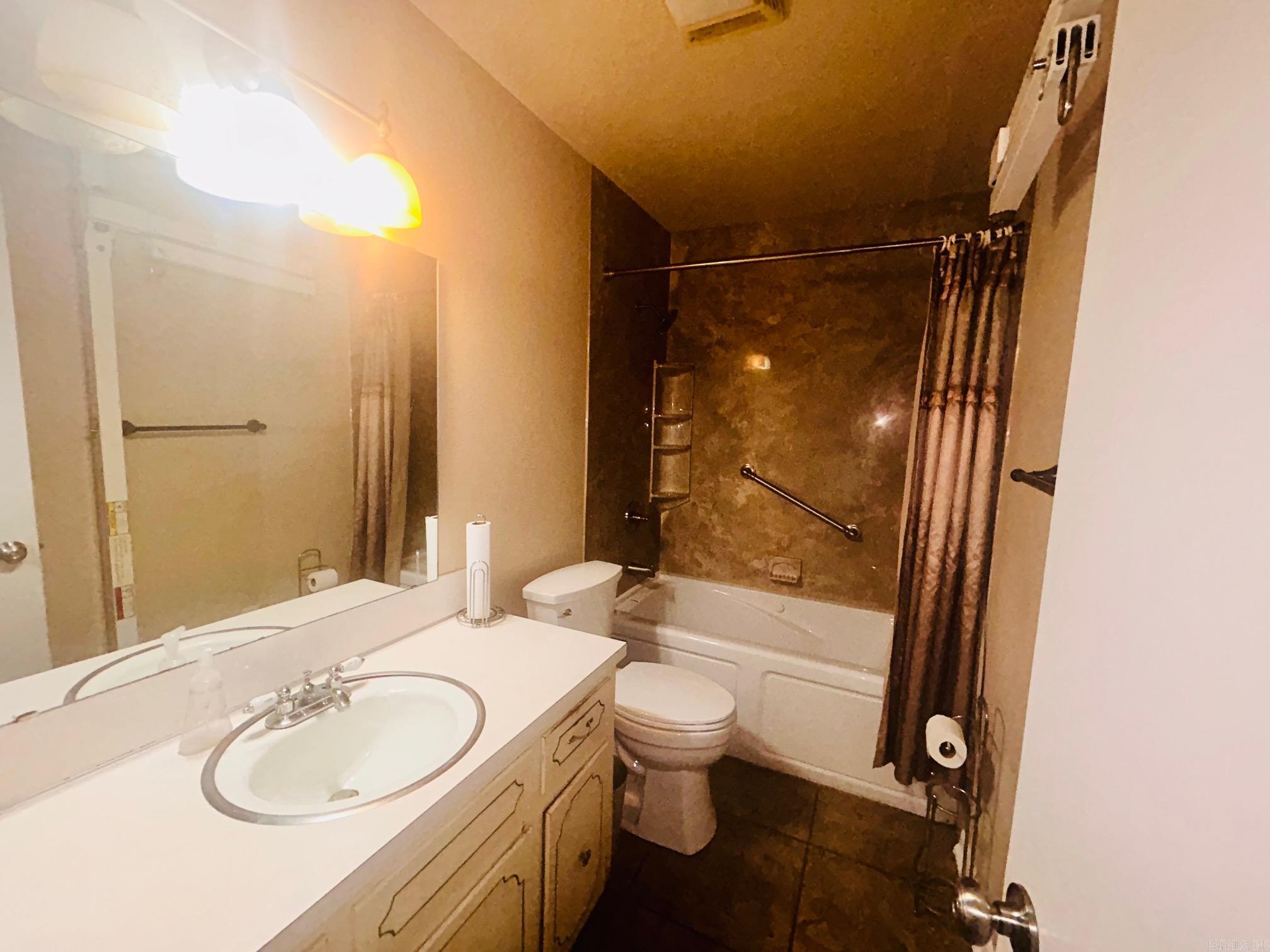 Twin Lakes - Residential