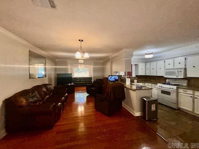 Twin Lakes - Residential