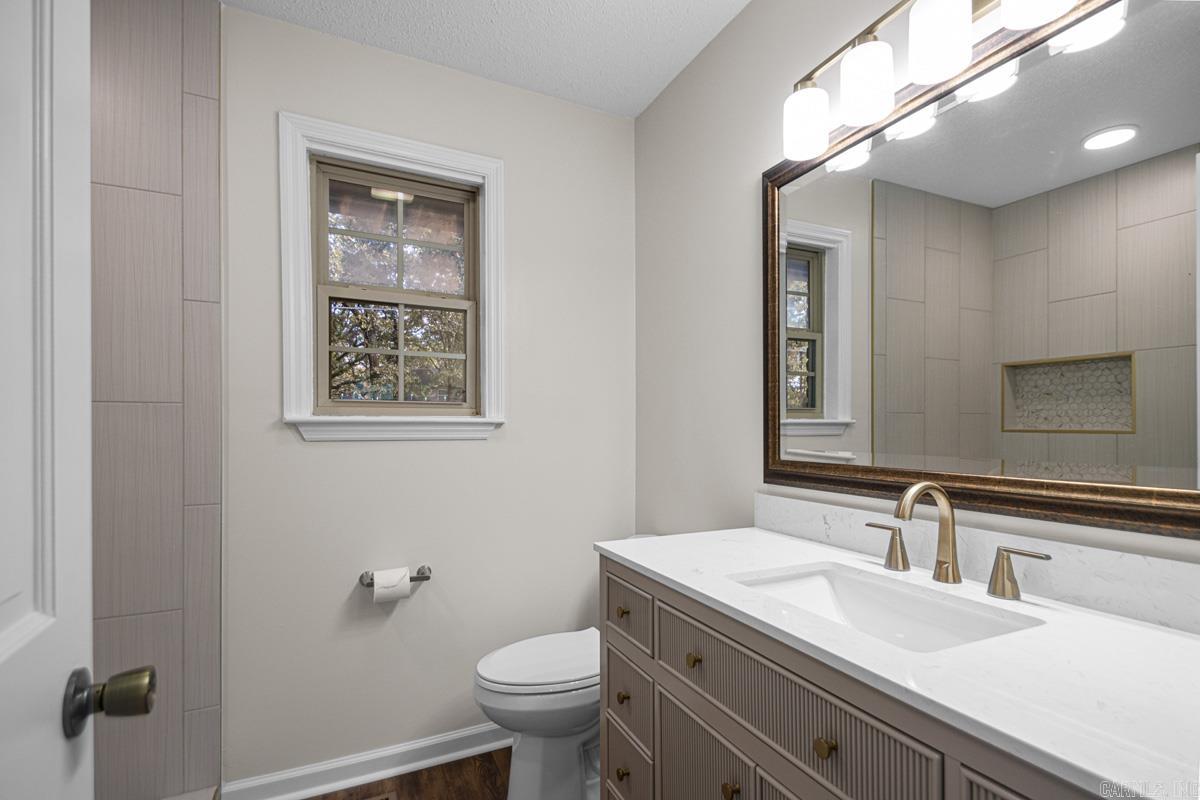 INDIAN HILLS - Residential