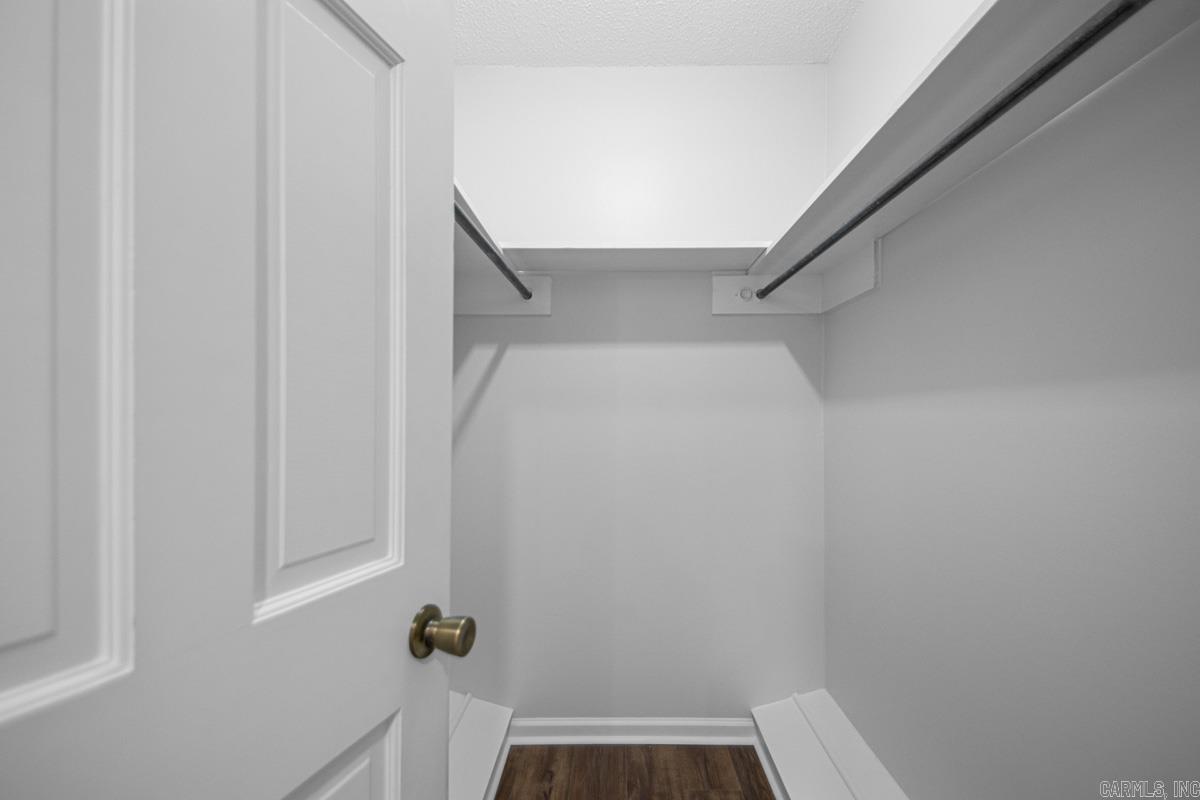 INDIAN HILLS - Residential