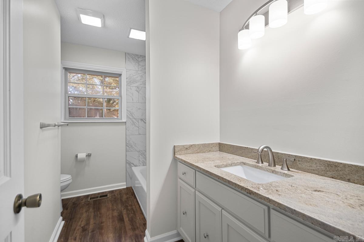 INDIAN HILLS - Residential