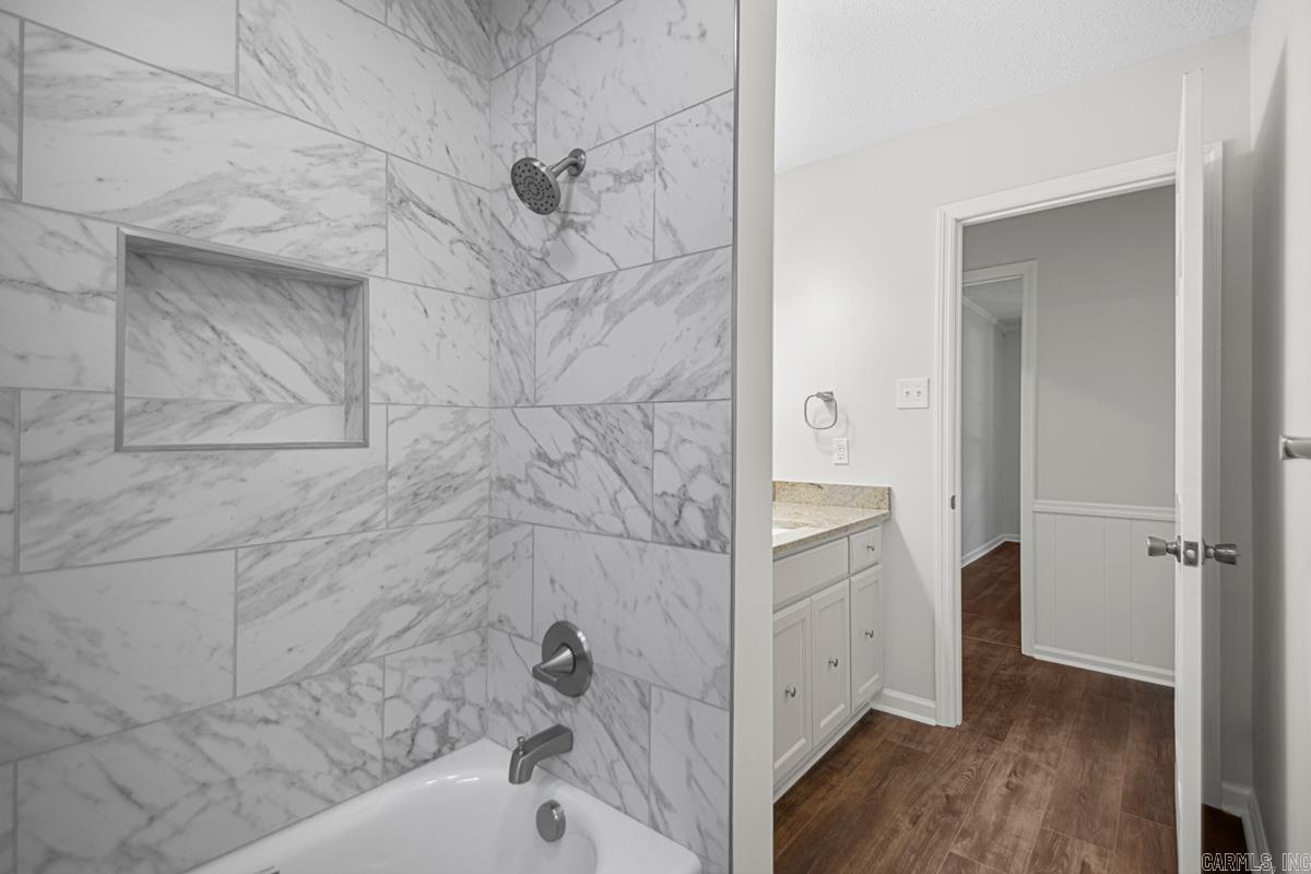 INDIAN HILLS - Residential