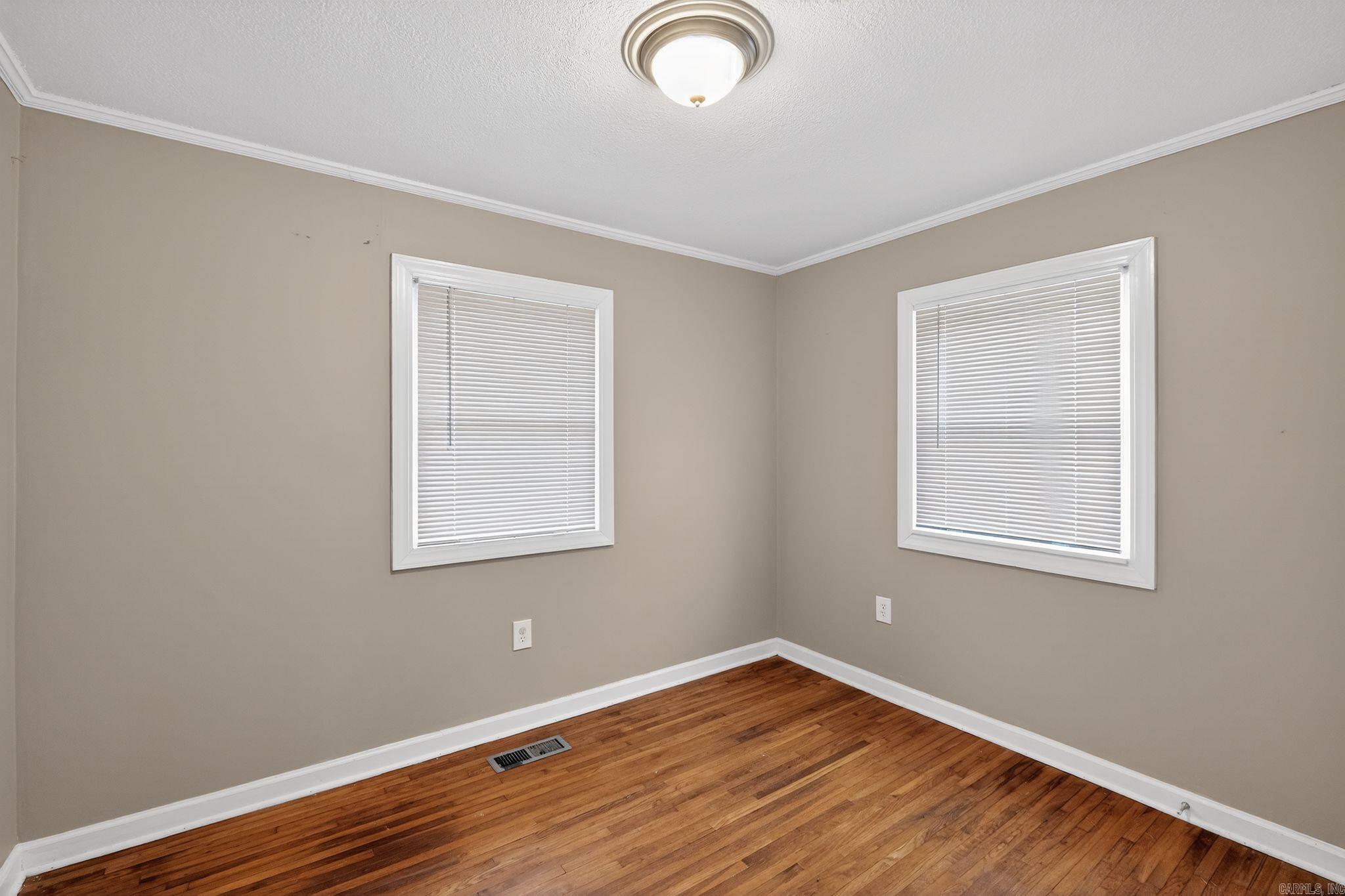 Farmeres 2nd - Residential