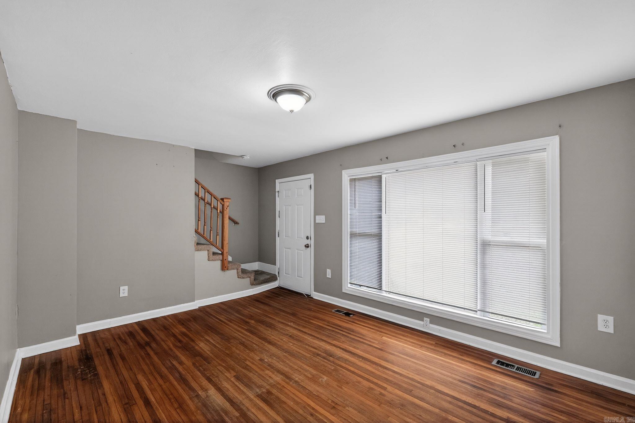 Farmeres 2nd - Residential