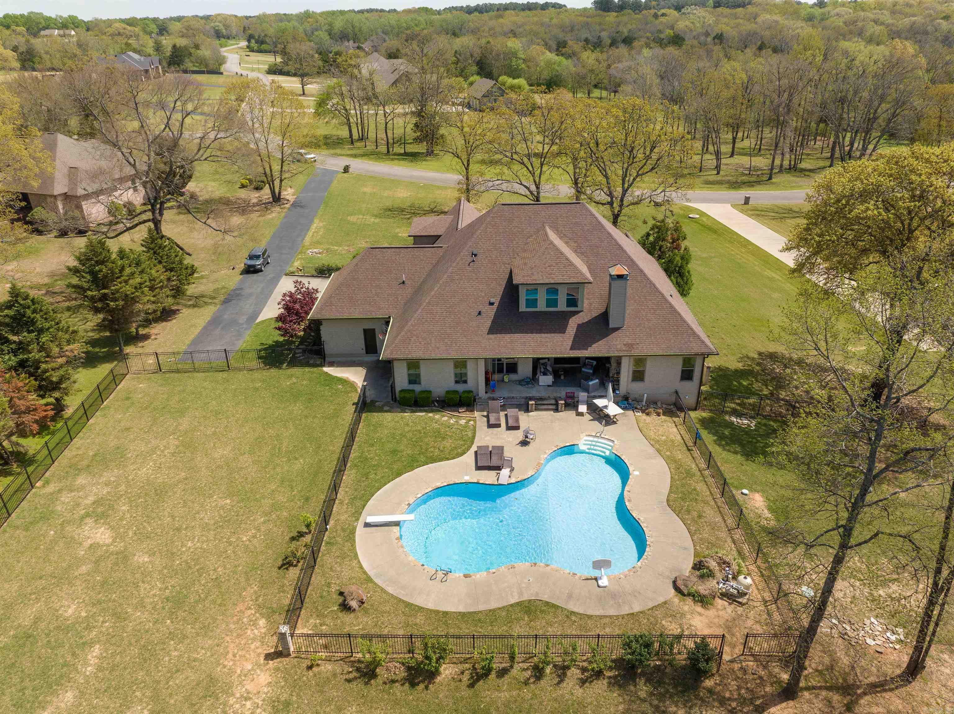 CLUB CREEK ESTATES - Residential