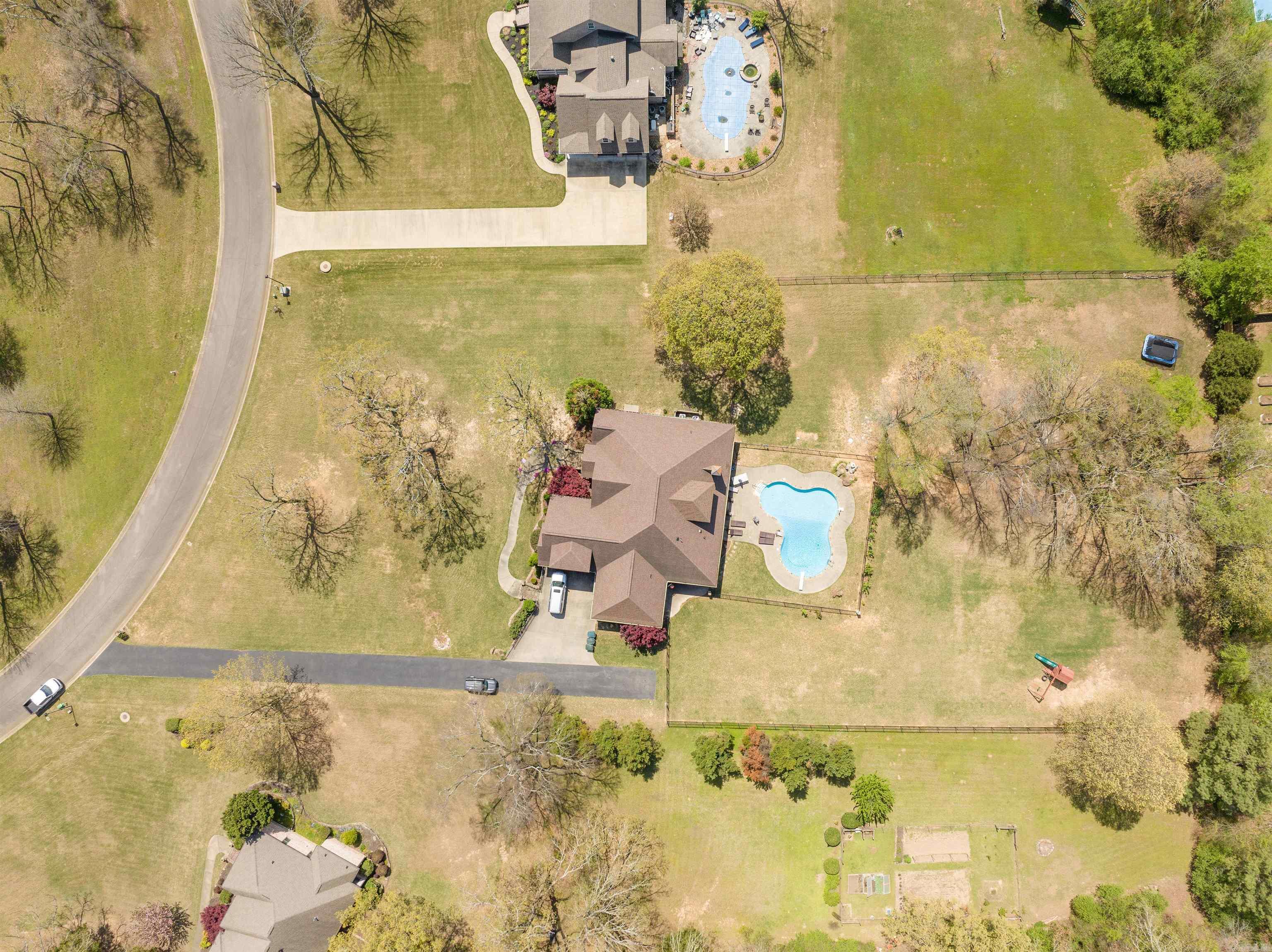 CLUB CREEK ESTATES - Residential