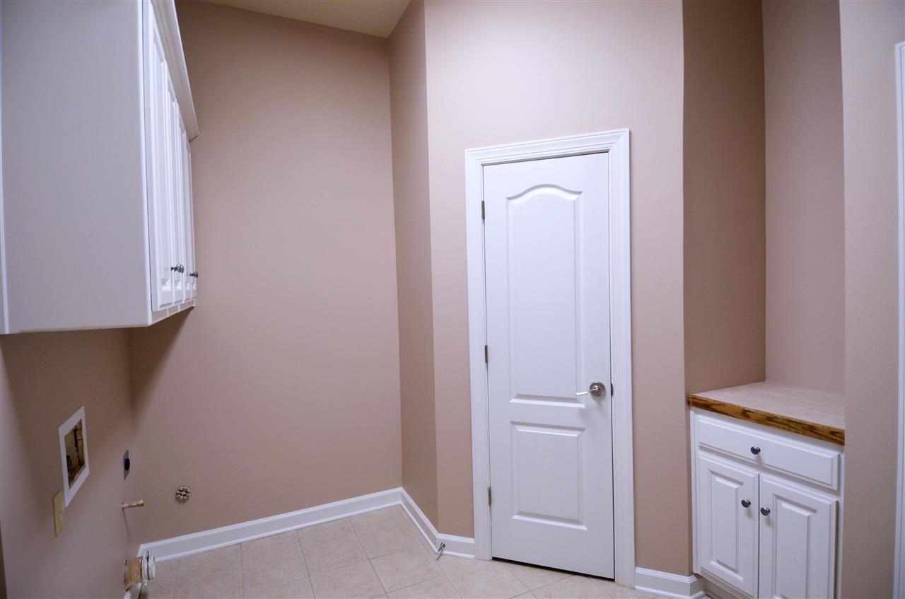 COUNTRY CLUB OF ARK THE - Residential